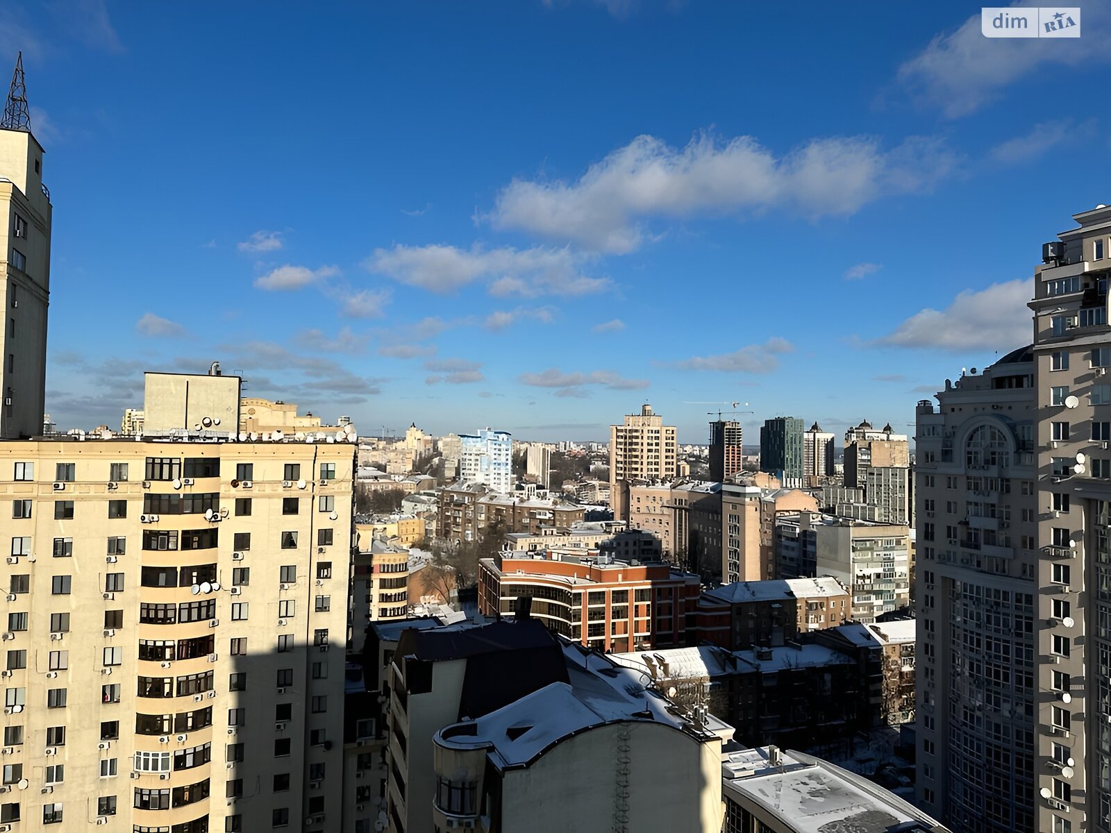 Продаж трикімнатної квартири в Києві, на вул. Річкова 4, район Солдатська Слобідка фото 1 Продаж трикімнатної квартири в Києві, на вул. Річкова 4, район Солдатська Слобідка фото 1