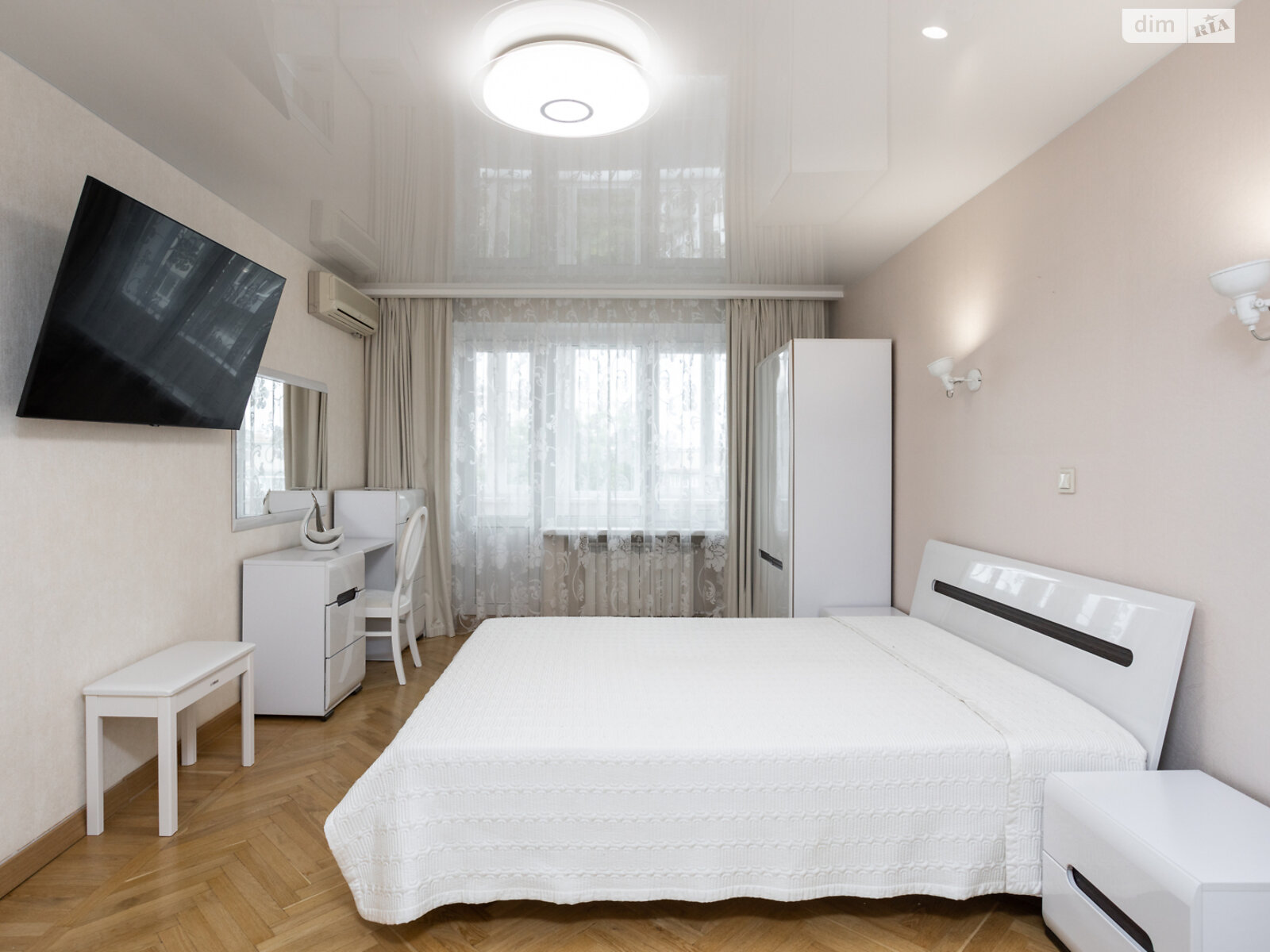 Продаж трикімнатної квартири в Києві, на вул. Січових Стрільців 59А, район Солдатська Слобідка фото 1 Продаж трикімнатної квартири в Києві, на вул. Січових Стрільців 59А, район Солдатська Слобідка фото 1