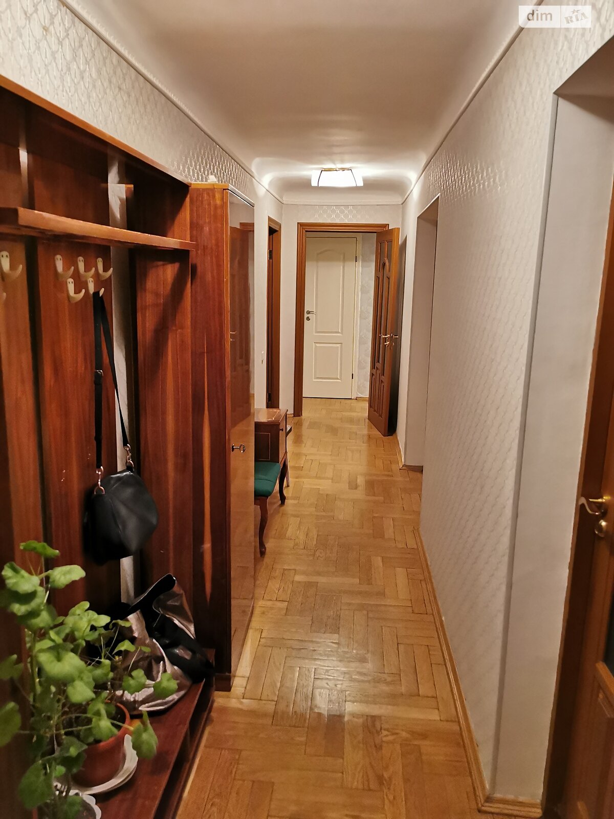 Продажа трехкомнатной квартиры в Киеве, на ул. Сечевых Стрельцов 53, район Солдатская Слободка фото 1 Продажа трехкомнатной квартиры в Киеве, на ул. Сечевых Стрельцов 53, район Солдатская Слободка фото 1