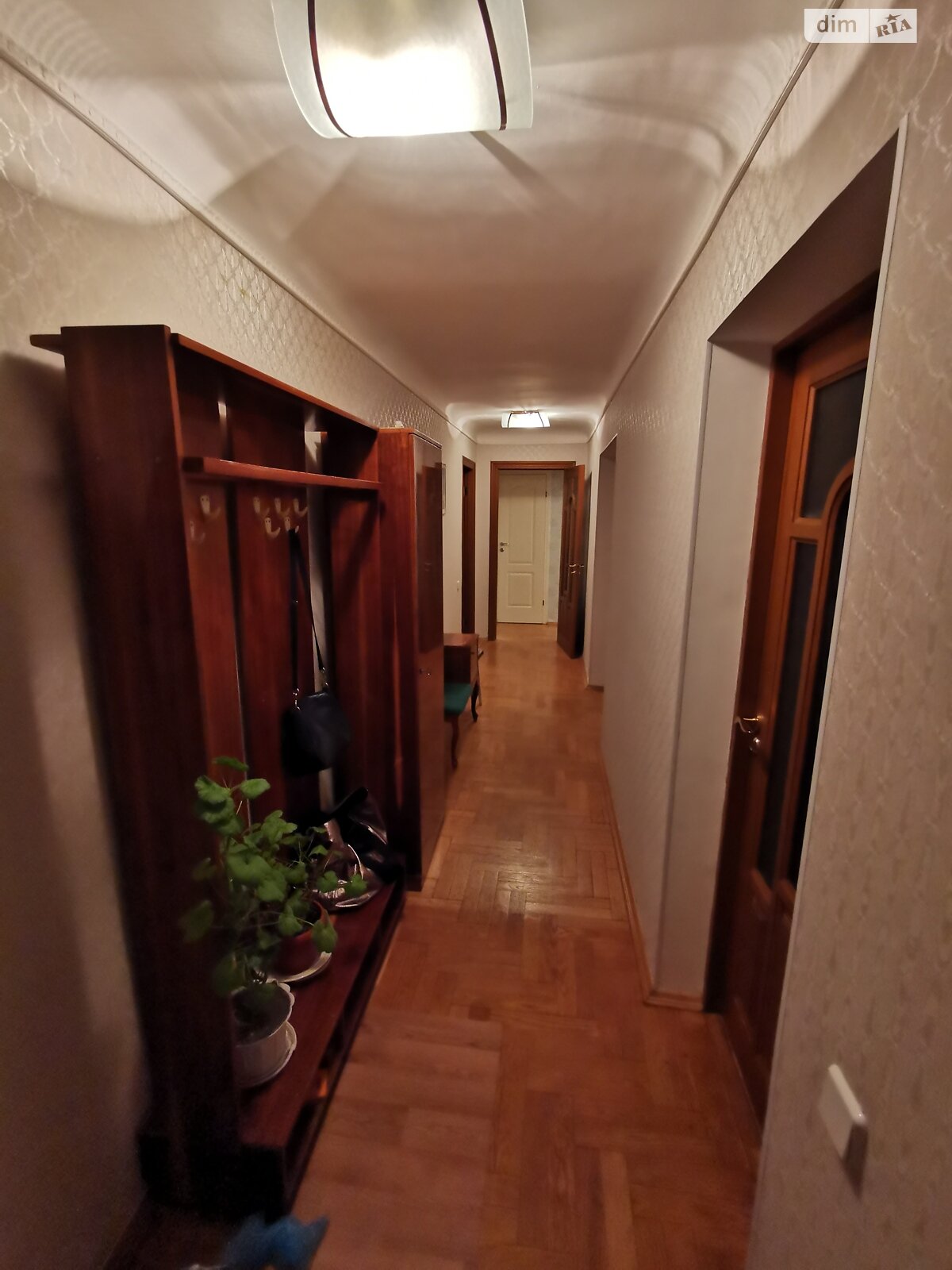 Продажа трехкомнатной квартиры в Киеве, на ул. Сечевых Стрельцов 53, район Солдатская Слободка фото 1 Продажа трехкомнатной квартиры в Киеве, на ул. Сечевых Стрельцов 53, район Солдатская Слободка фото 1
