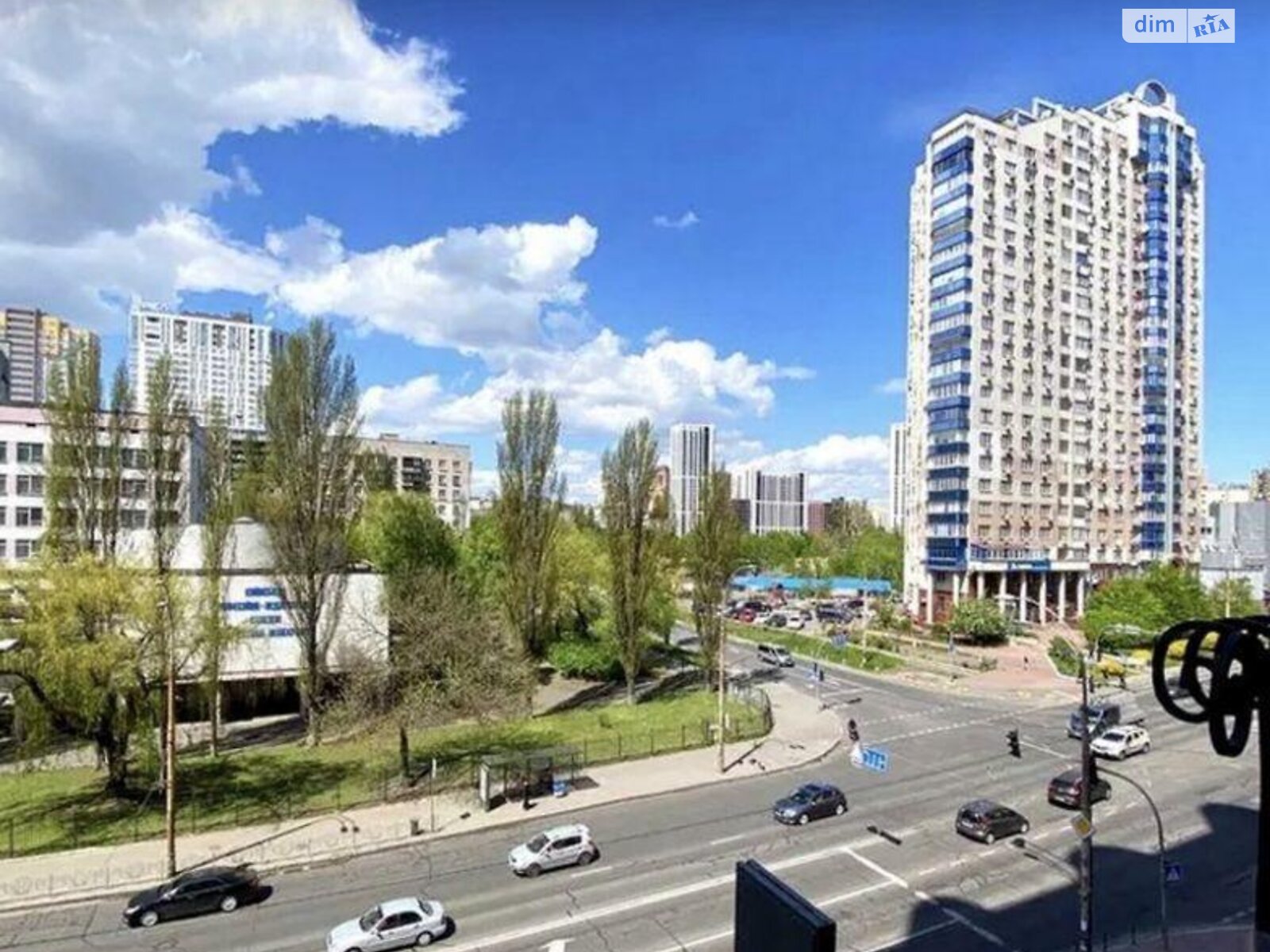 Продаж двокімнатної квартири в Києві, на вул. В'ячеслава Чорновола 27, район Солдатська Слобідка фото 1 Продаж двокімнатної квартири в Києві, на вул. В'ячеслава Чорновола 27, район Солдатська Слобідка фото 1