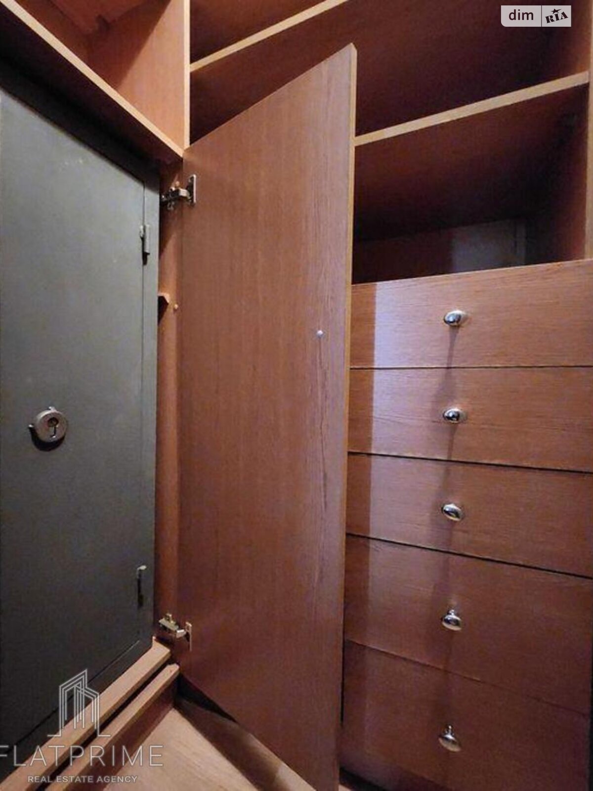 Продаж двокімнатної квартири в Києві, на вул. Золотоустівська 4, район Солдатська Слобідка фото 1 Продаж двокімнатної квартири в Києві, на вул. Золотоустівська 4, район Солдатська Слобідка фото 1