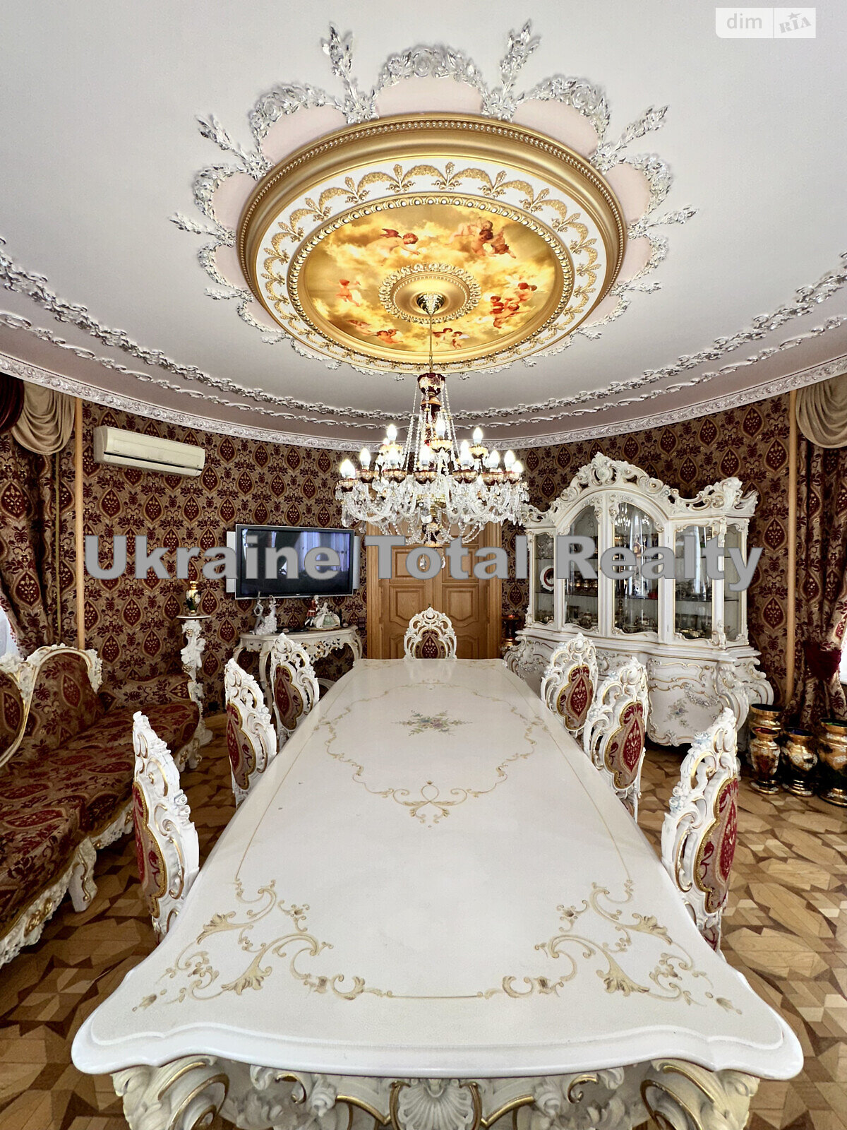 Продажа четырехкомнатной квартиры в Киеве, на ул. Златоустовская 50, район Солдатская Слободка фото 1 Продажа четырехкомнатной квартиры в Киеве, на ул. Златоустовская 50, район Солдатская Слободка фото 1