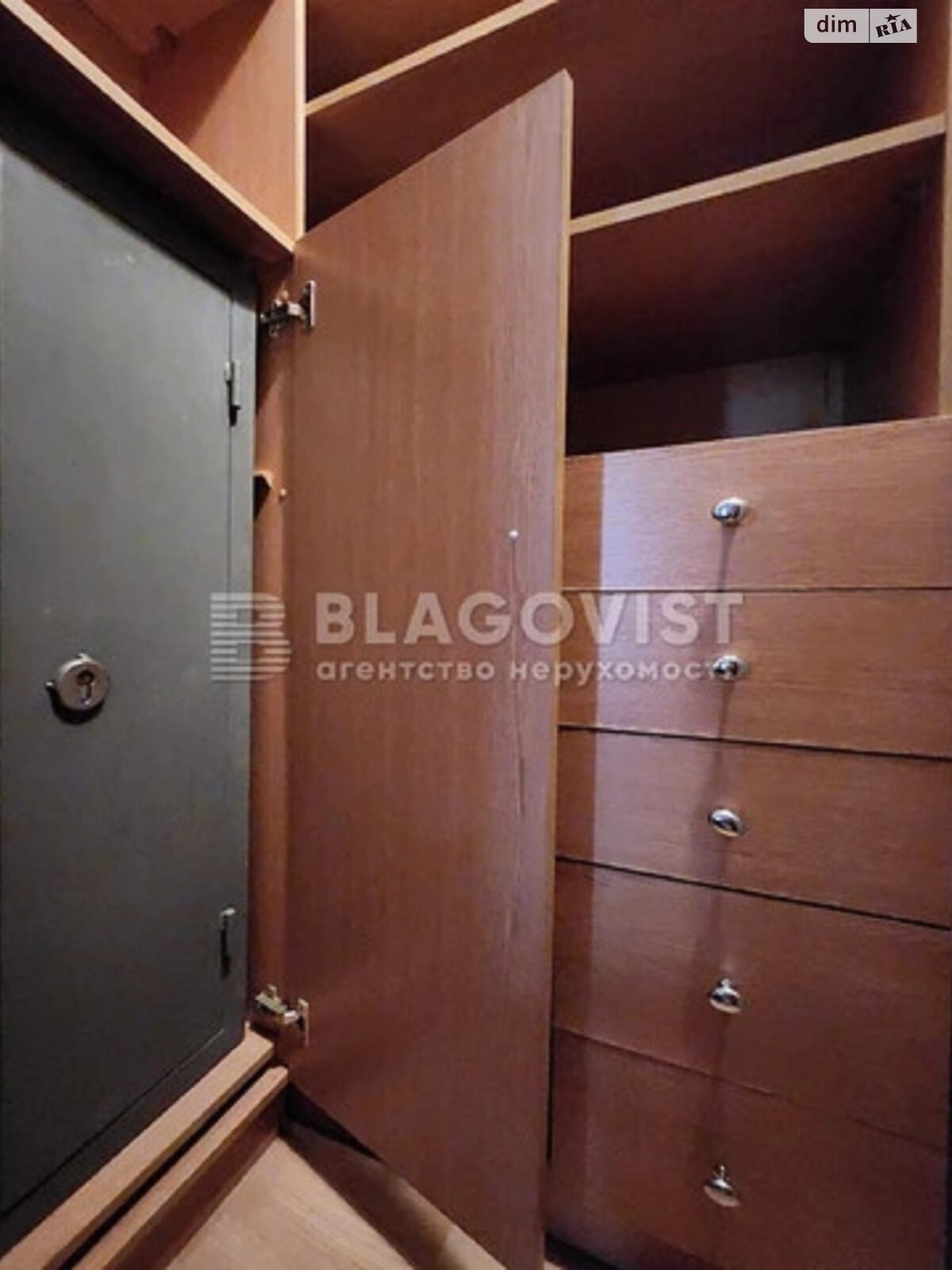 Продаж двокімнатної квартири в Києві, на вул. Золотоустівська 4, район Солдатська Слобідка фото 1 Продаж двокімнатної квартири в Києві, на вул. Золотоустівська 4, район Солдатська Слобідка фото 1