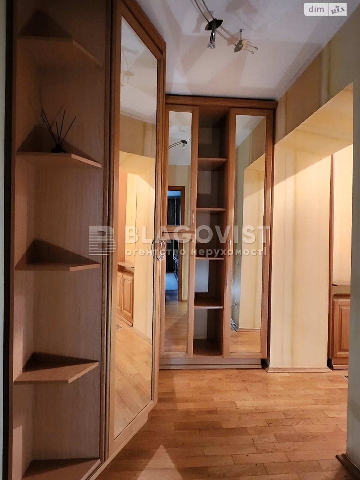 Продаж двокімнатної квартири в Києві, на вул. Золотоустівська 4, район Солдатська Слобідка фото 1 Продаж двокімнатної квартири в Києві, на вул. Золотоустівська 4, район Солдатська Слобідка фото 1