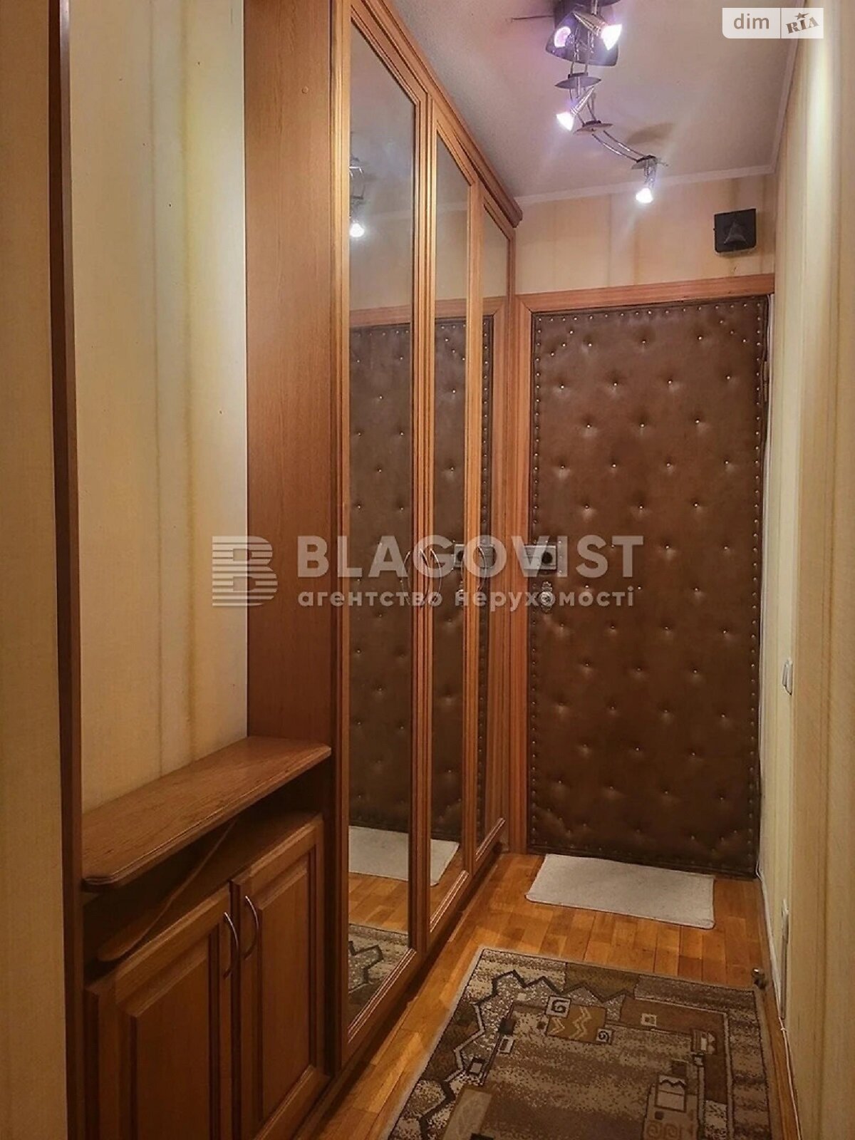 Продаж двокімнатної квартири в Києві, на вул. Золотоустівська 4, район Солдатська Слобідка фото 1 Продаж двокімнатної квартири в Києві, на вул. Золотоустівська 4, район Солдатська Слобідка фото 1