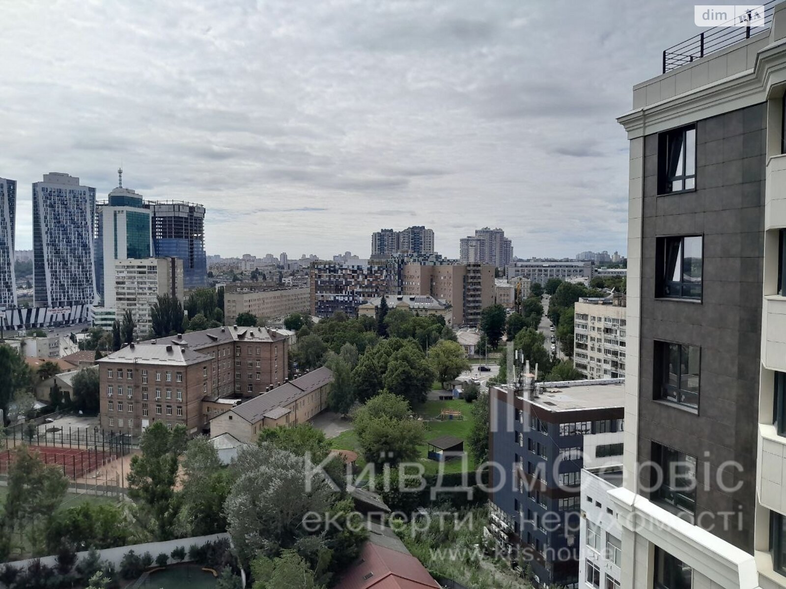 Продажа пятикомнатной квартиры в Киеве, на ул. Златоустовская 25, район Солдатская Слободка фото 1