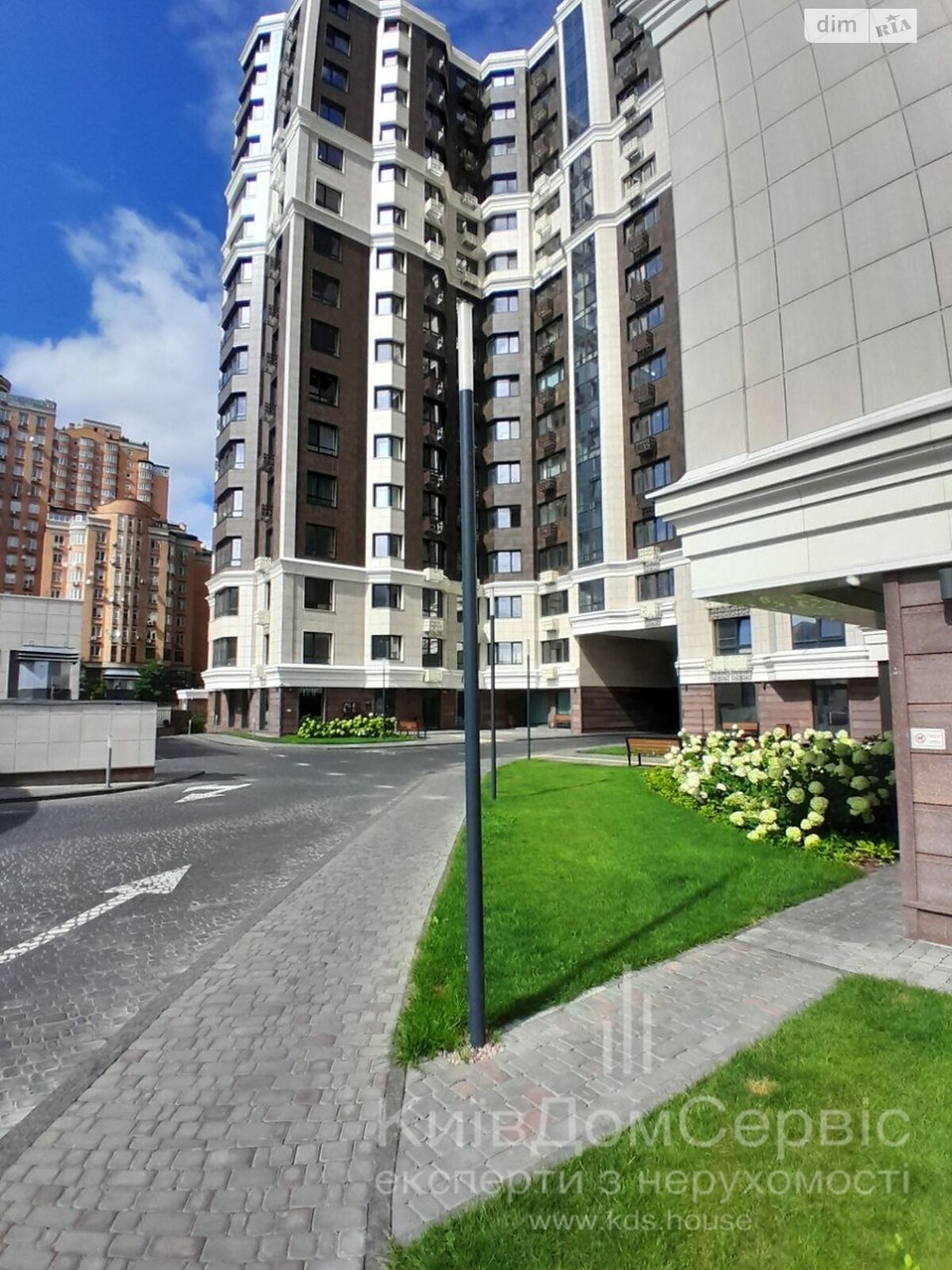 Продажа пятикомнатной квартиры в Киеве, на ул. Златоустовская 25, район Солдатская Слободка фото 1