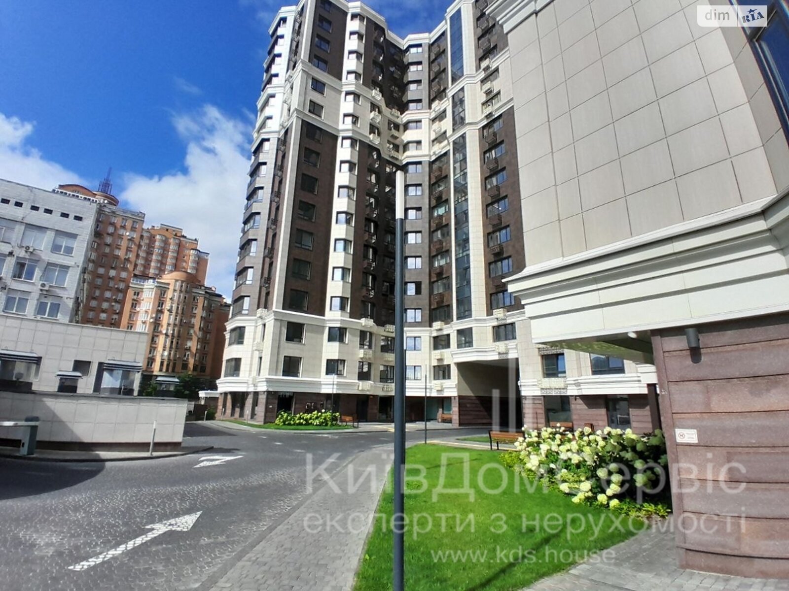 Продажа пятикомнатной квартиры в Киеве, на ул. Златоустовская 25, район Солдатская Слободка фото 1