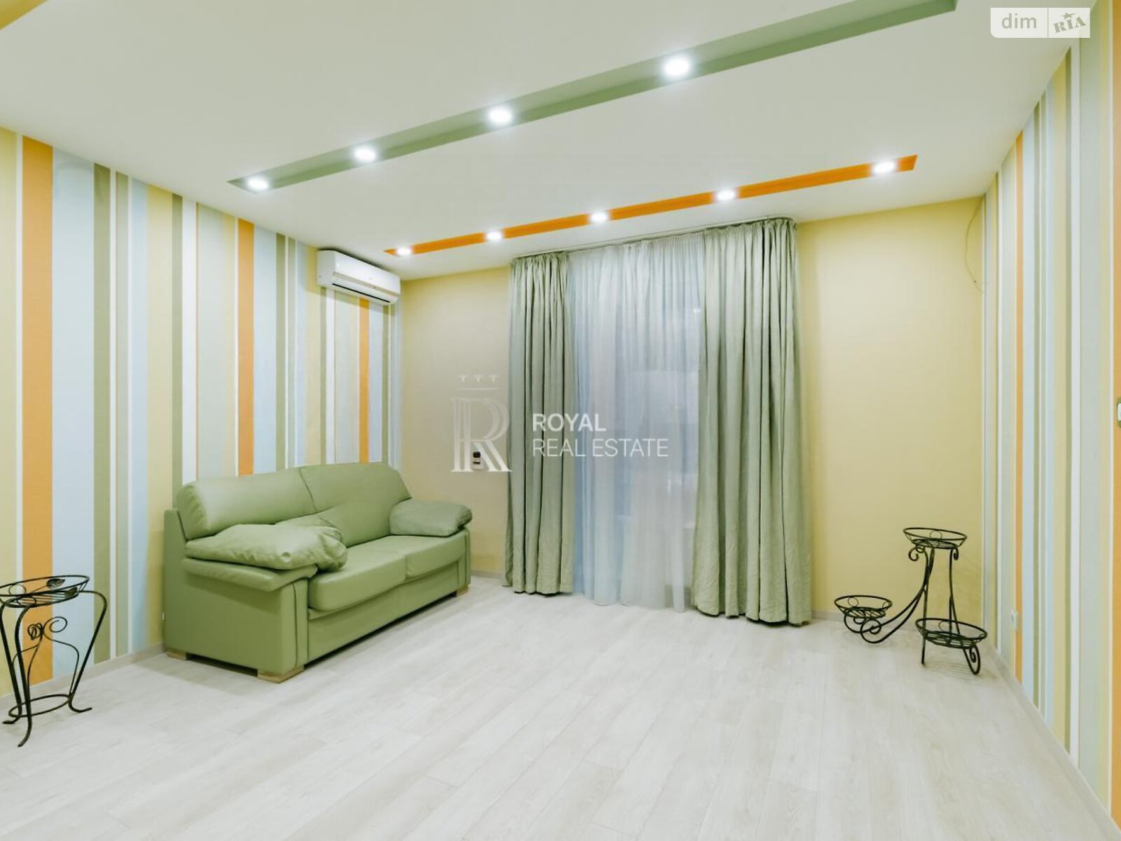 Продажа трехкомнатной квартиры в Киеве, на ул. Златоустовская 55, район Солдатская Слободка фото 1