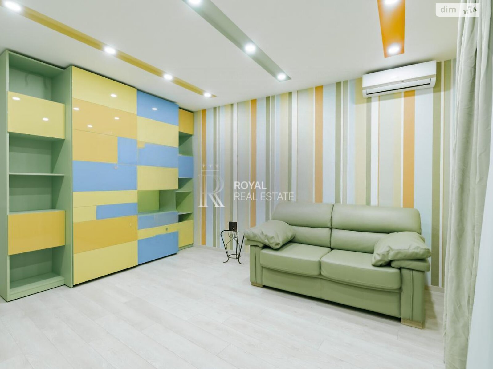 Продажа трехкомнатной квартиры в Киеве, на ул. Златоустовская 55, район Солдатская Слободка фото 1