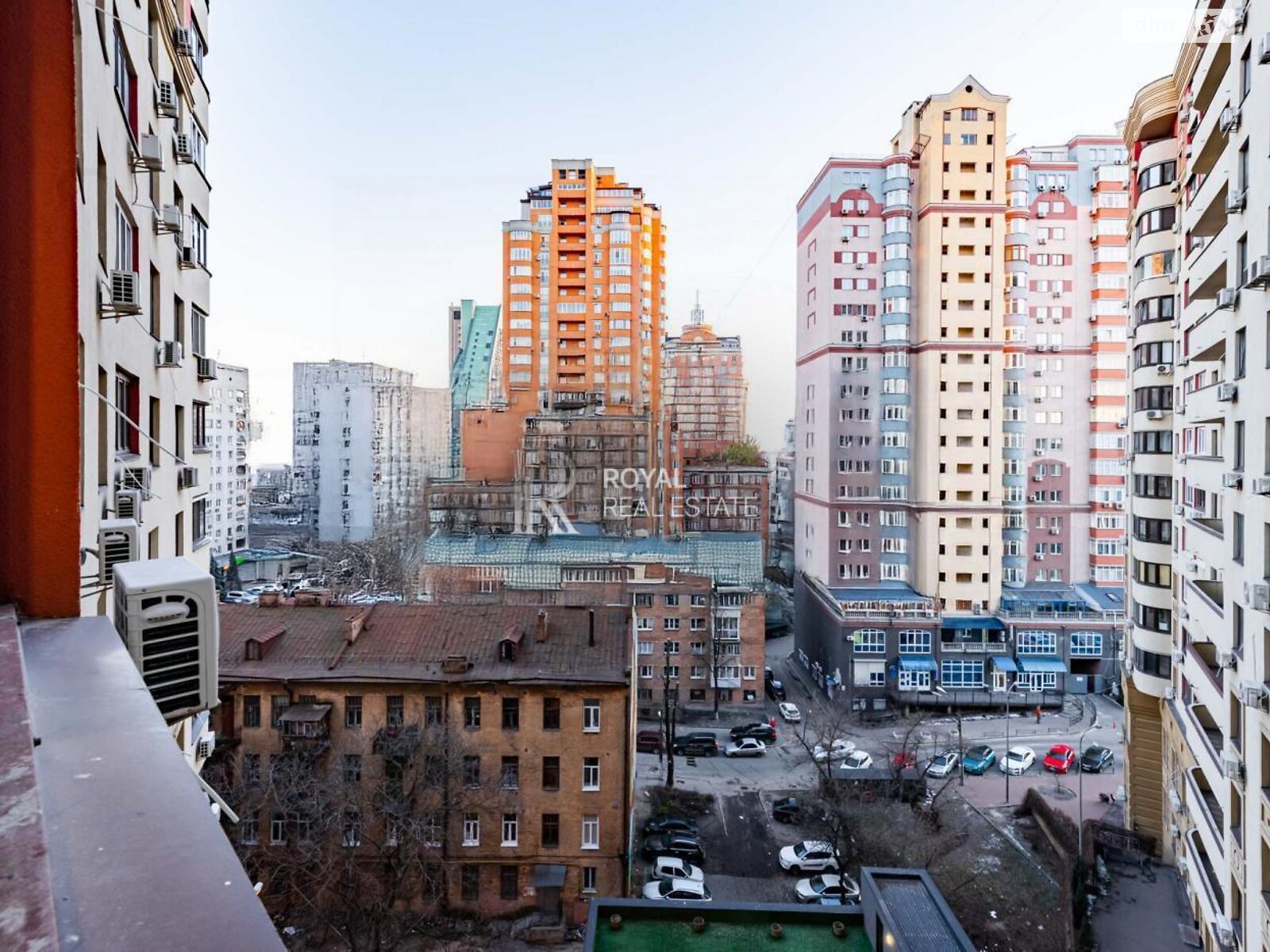 Продажа трехкомнатной квартиры в Киеве, на ул. Златоустовская 55, район Солдатская Слободка фото 1