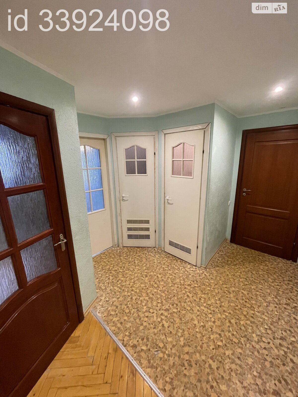 Продажа трехкомнатной квартиры в Киеве, на ул. Академика Шалимова 36А, район Соломенский фото 1