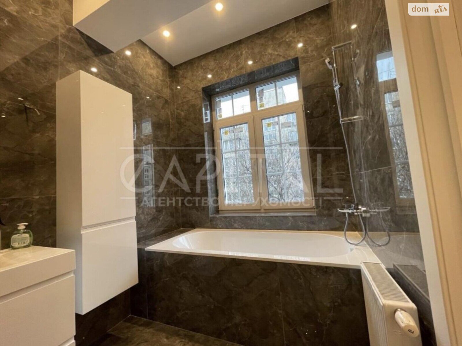 Продаж трикімнатної квартири в Києві, на вул. Григорія Кочура, район Солом'янський фото 1 Продаж трикімнатної квартири в Києві, на вул. Григорія Кочура, район Солом'янський фото 1