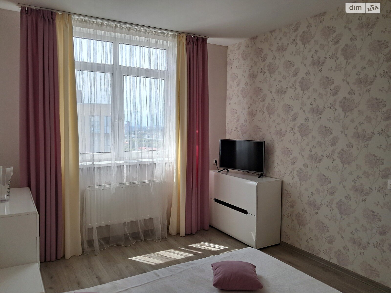 Продажа трехкомнатной квартиры в Киеве, на ул. Богдановская 7А, район Соломенский фото 1 Продажа трехкомнатной квартиры в Киеве, на ул. Богдановская 7А, район Соломенский фото 1