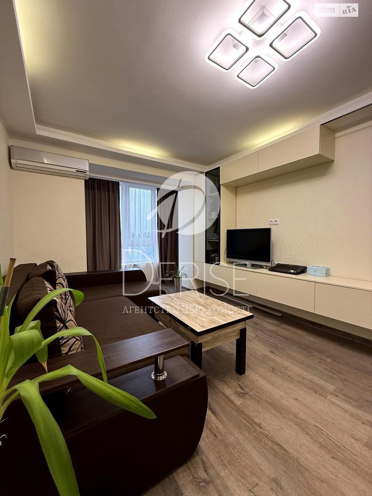 Продажа двухкомнатной квартиры в Киеве, на бул. Чоколовский 19, район Соломенский фото 1