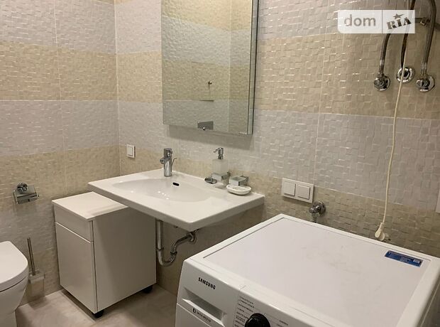 Продаж трикімнатної квартири в Києві на вул. Механізаторів район Солом'янський фото 1 Продаж трикімнатної квартири в Києві на вул. Механізаторів район Солом'янський фото 1