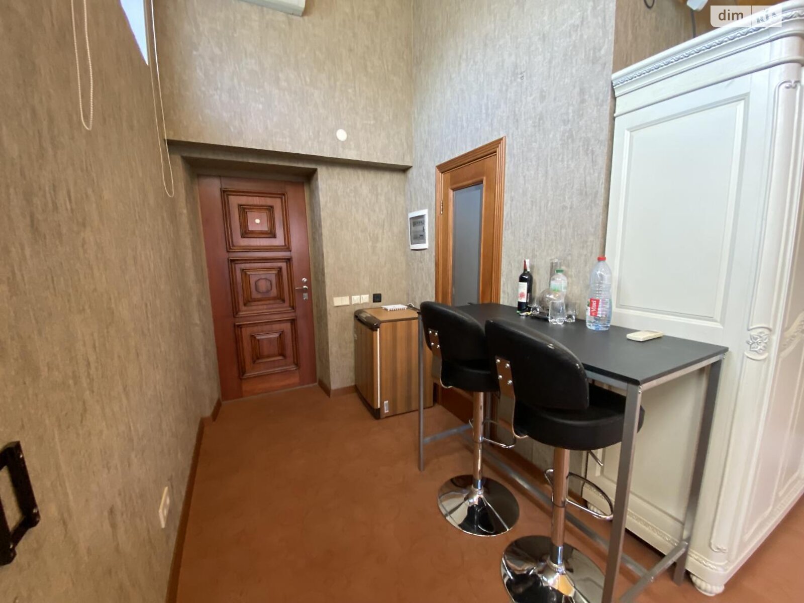 Продажа однокомнатной квартиры в Киеве, на ул. Клиническая, район Соломенский фото 1 Продажа однокомнатной квартиры в Киеве, на ул. Клиническая, район Соломенский фото 1