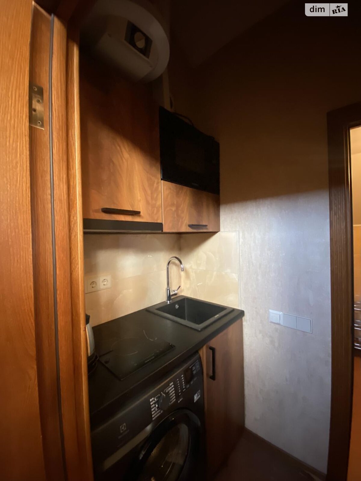 Продажа однокомнатной квартиры в Киеве, на ул. Клиническая, район Соломенский фото 1 Продажа однокомнатной квартиры в Киеве, на ул. Клиническая, район Соломенский фото 1