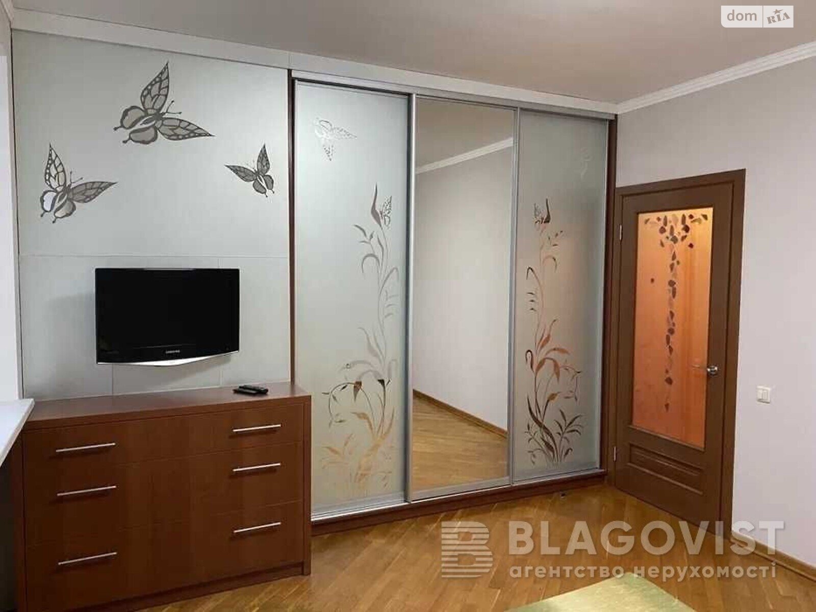 Продажа трехкомнатной квартиры в Киеве, на ул. Мокрая 3, район Соломенский фото 1