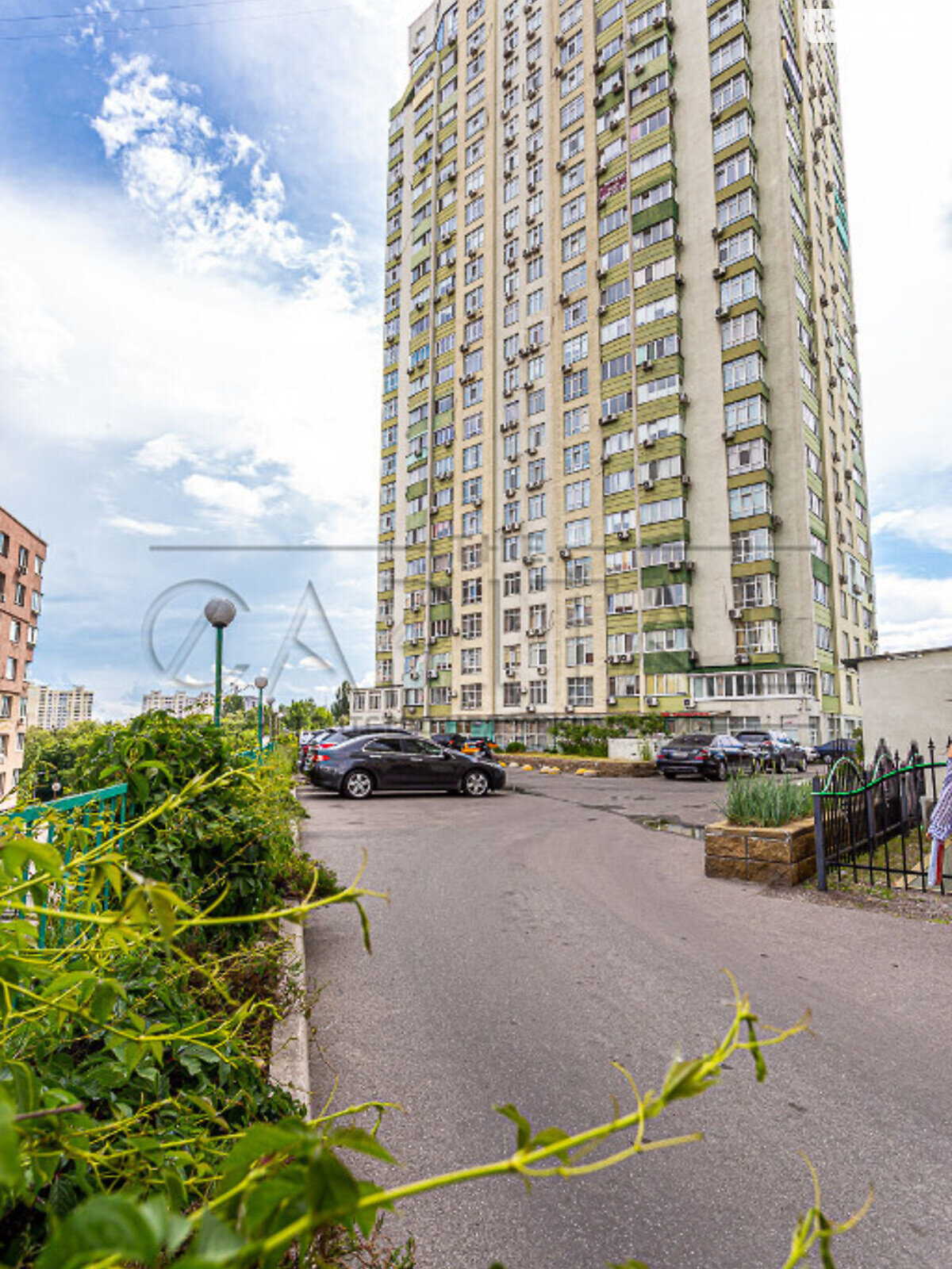 Продажа четырехкомнатной квартиры в Киеве, на просп. Лобановского, район Соломенский фото 1 Продажа четырехкомнатной квартиры в Киеве, на просп. Лобановского, район Соломенский фото 1