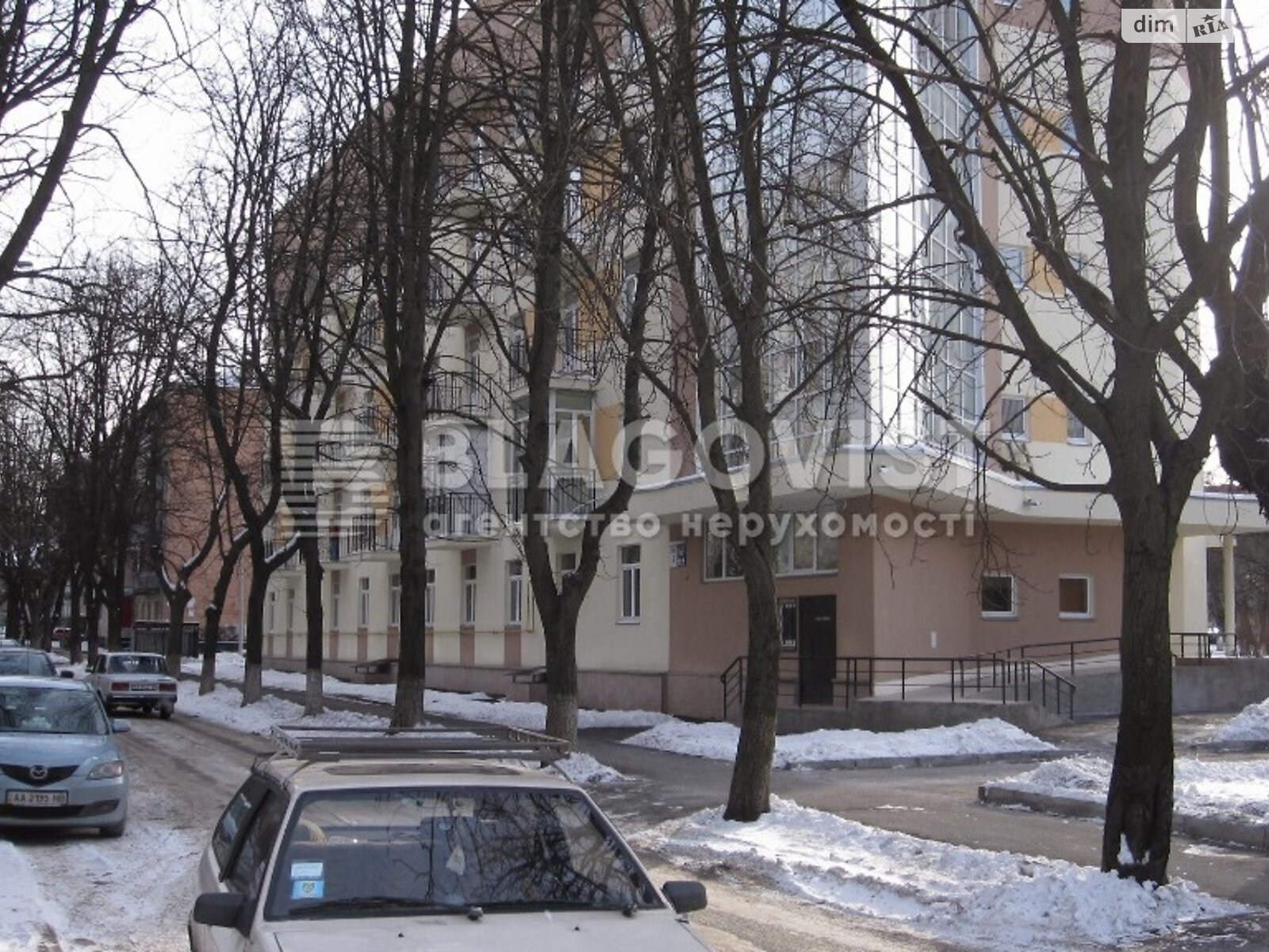 Продажа трехкомнатной квартиры в Киеве, на ул. Сергея Берегового 5, район Соломенский фото 1
