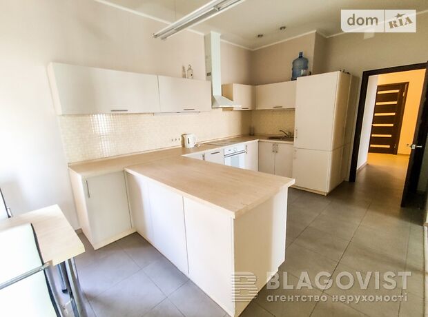 Продаж трикімнатної квартири в Києві на вул. Механізаторів 2 район Солом'янський фото 1 Продаж трикімнатної квартири в Києві на вул. Механізаторів 2 район Солом'янський фото 1