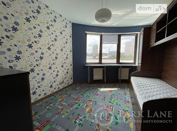 Продажа трехкомнатной квартиры в Киеве, на ул. Механизаторов 2 район Соломенский фото 1 Продажа трехкомнатной квартиры в Киеве, на ул. Механизаторов 2 район Соломенский фото 1