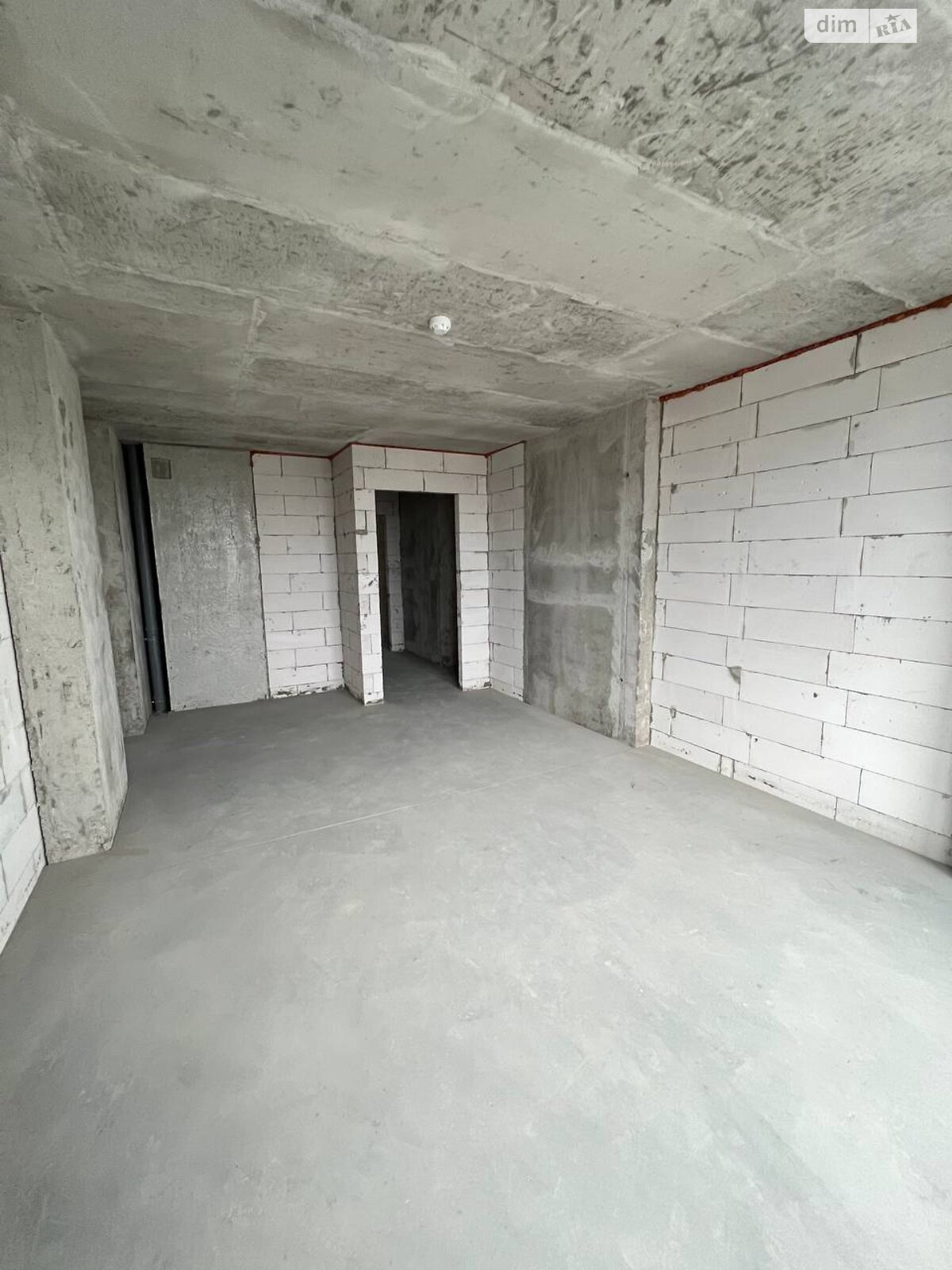 Продаж трикімнатної квартири в Києві, на вул. Михайла Максимовича 32Б, район Солом'янський фото 1 Продаж трикімнатної квартири в Києві, на вул. Михайла Максимовича 32Б, район Солом'янський фото 1