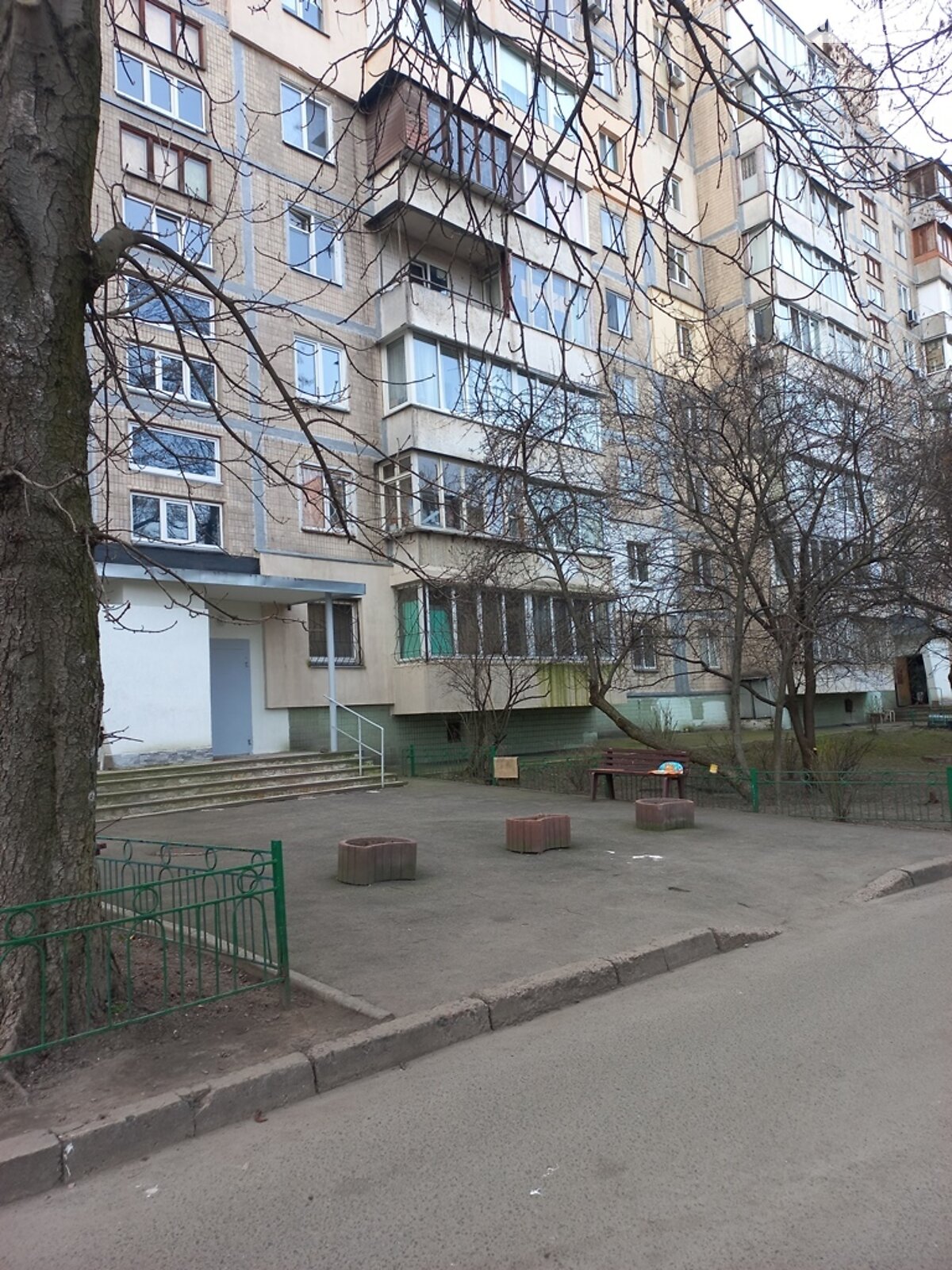 Продаж трикімнатної квартири в Києві, на вул. Митрополита Василя Липківського 15, район Солом'янський фото 1 Продаж трикімнатної квартири в Києві, на вул. Митрополита Василя Липківського 15, район Солом'янський фото 1