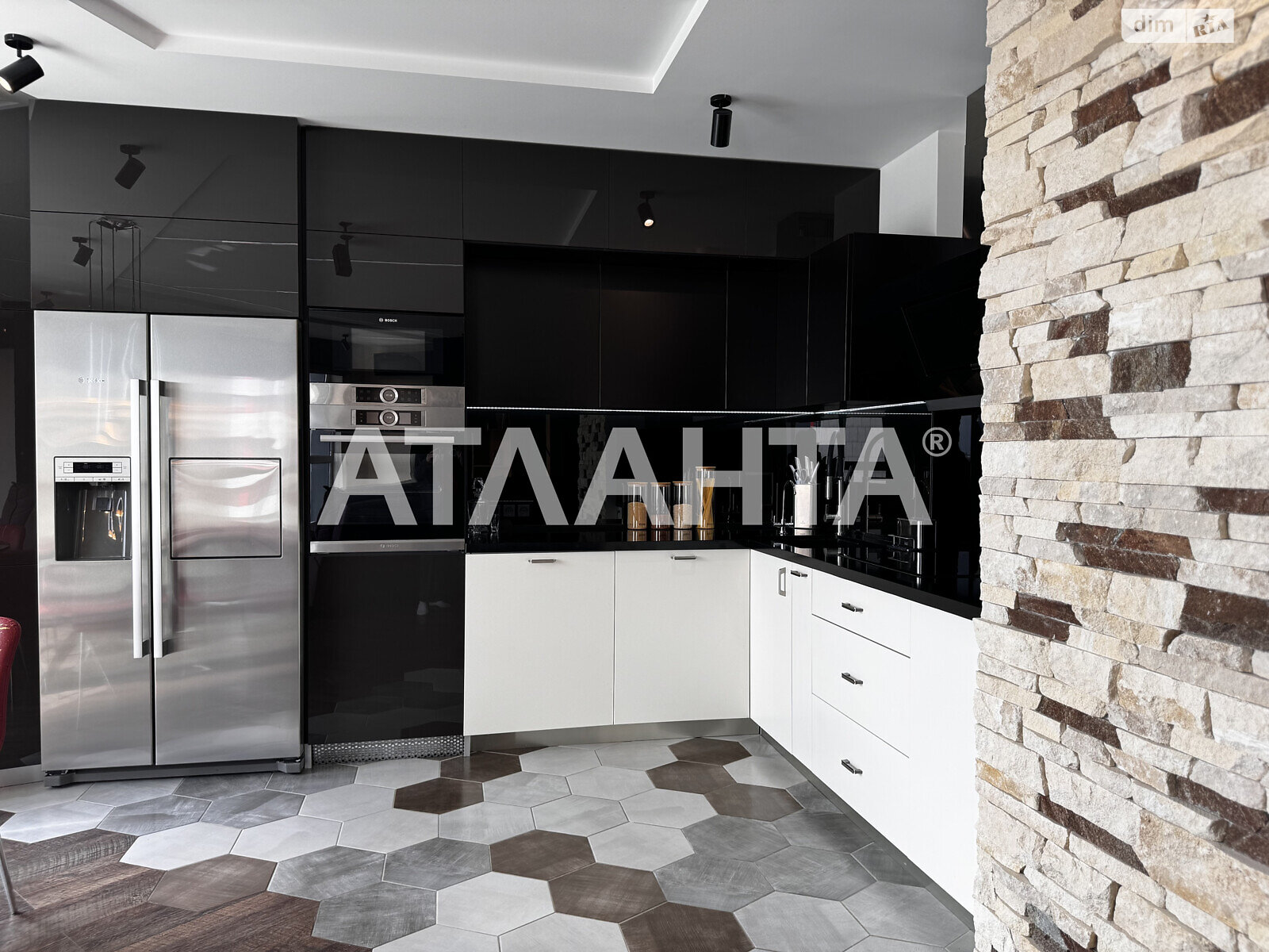 Продажа четырехкомнатной квартиры в Киеве, на ул. Митрополита Василия Липковского 16А, район Соломенский фото 1 Продажа четырехкомнатной квартиры в Киеве, на ул. Митрополита Василия Липковского 16А, район Соломенский фото 1