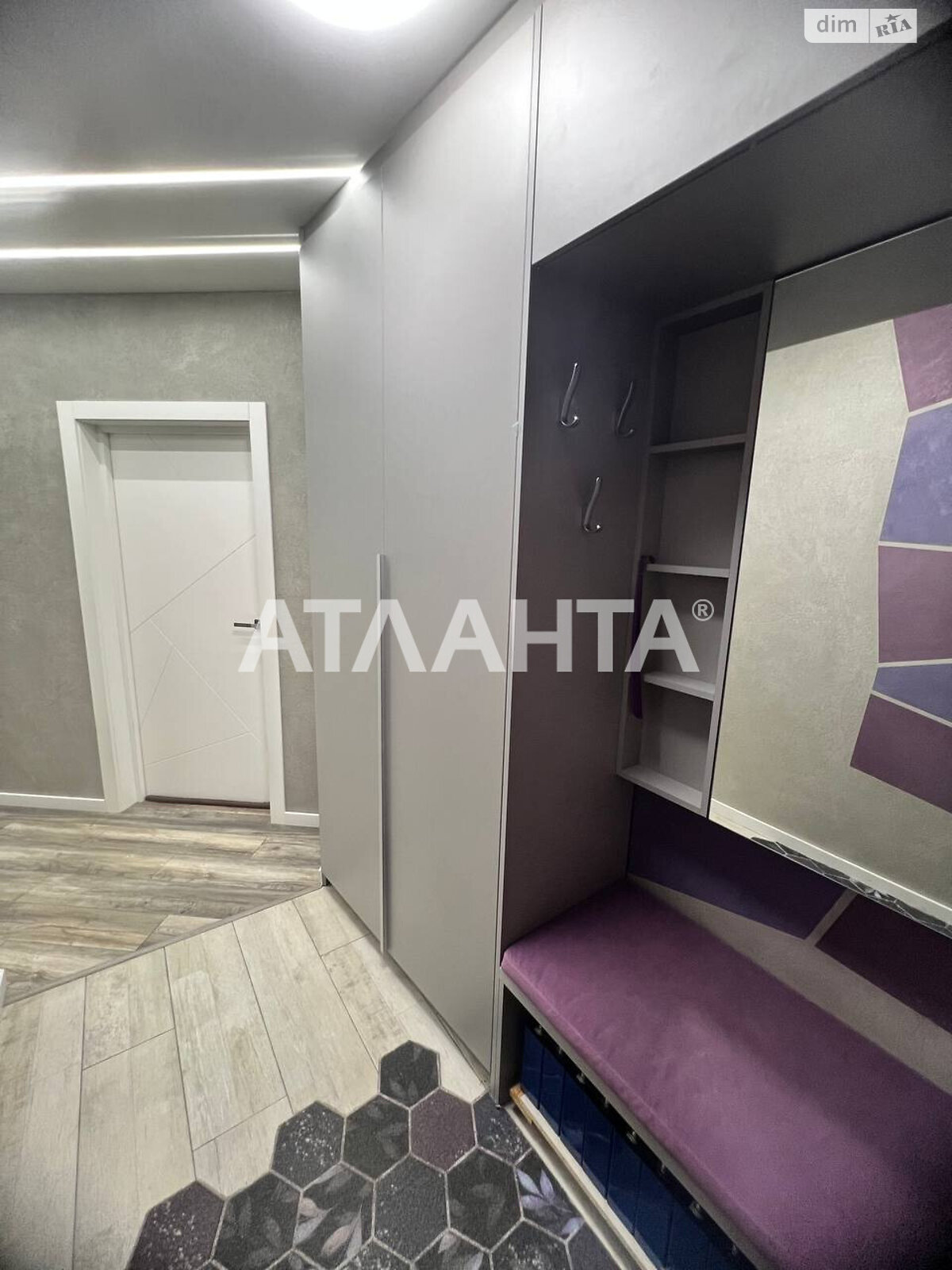 Продажа четырехкомнатной квартиры в Киеве, на ул. Митрополита Василия Липковского, район Соломенский фото 1 Продажа четырехкомнатной квартиры в Киеве, на ул. Митрополита Василия Липковского, район Соломенский фото 1