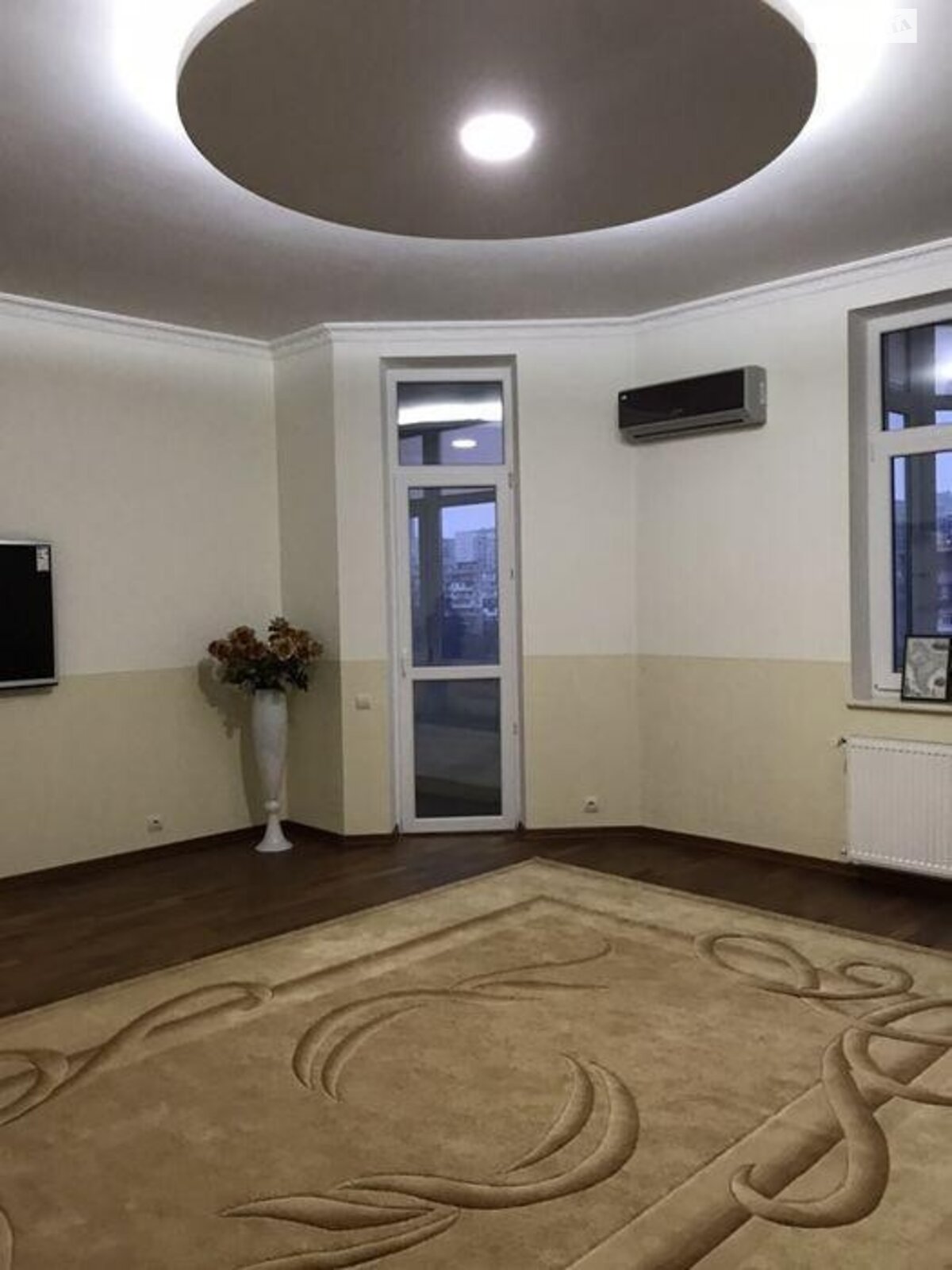 Продажа трехкомнатной квартиры в Киеве, на ул. Мокрая 20Г, район Соломенский фото 1