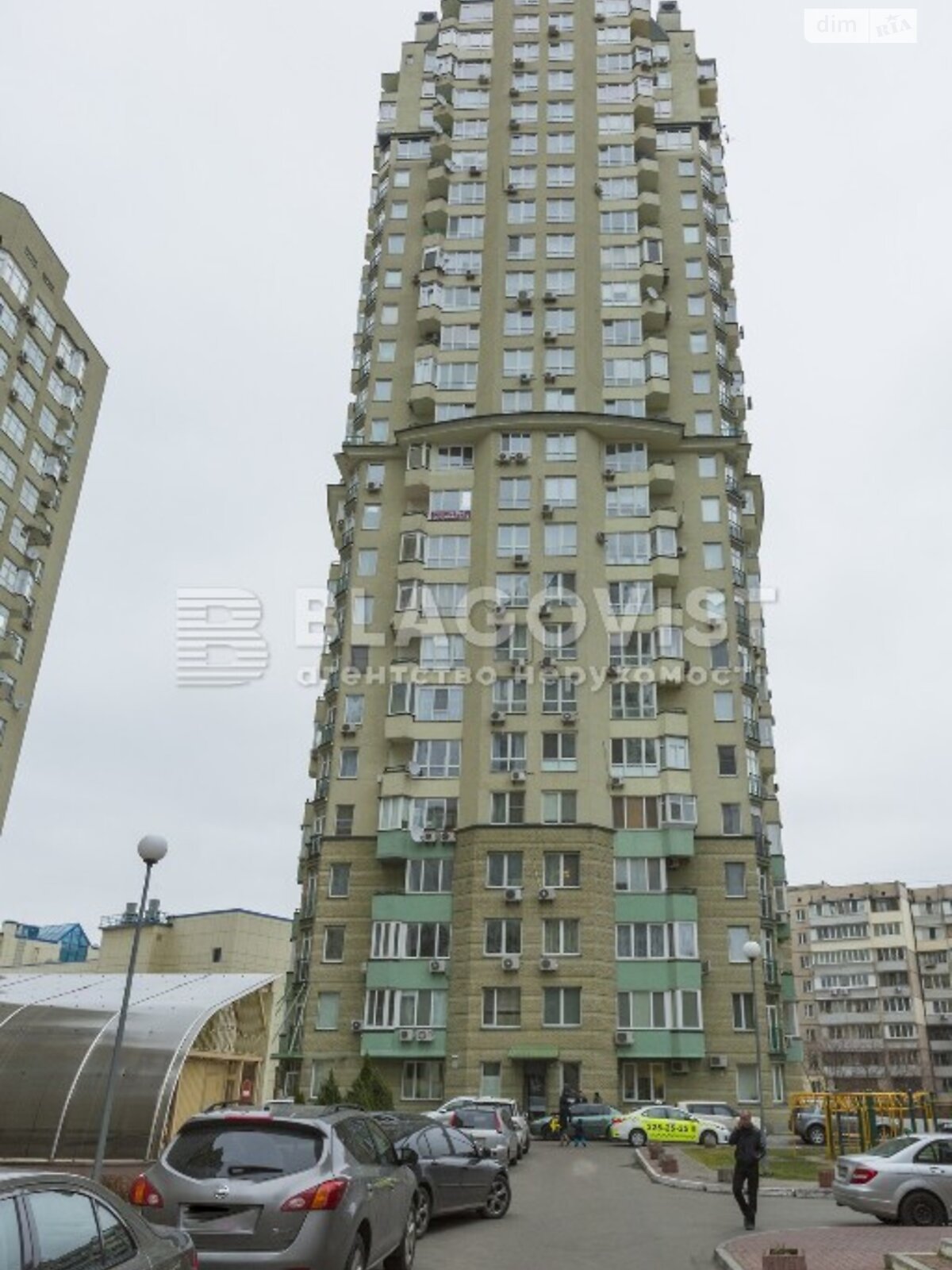 Продаж трикімнатної квартири в Києві, на вул. Мокра 18, район Солом'янський фото 1