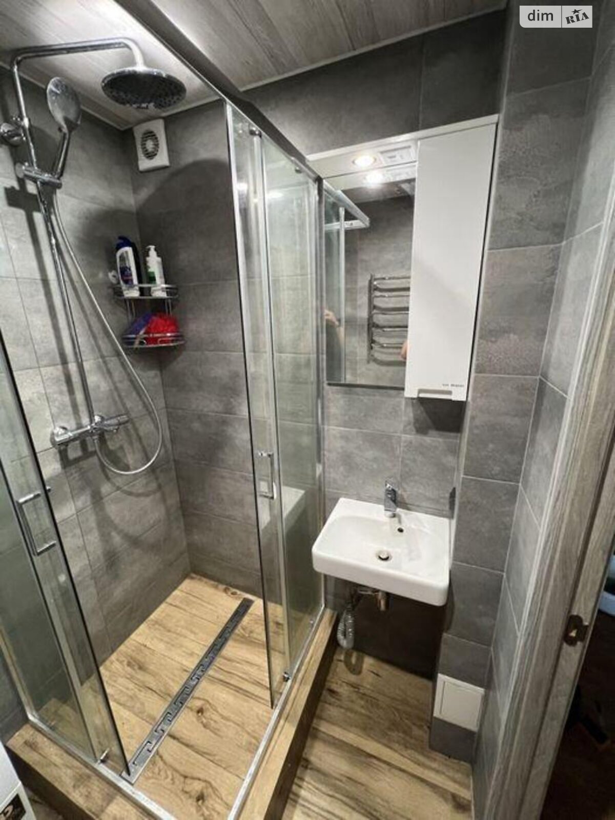 Продажа трехкомнатной квартиры в Киеве, на ул. Новополевая 99Б, район Соломенский фото 1 Продажа трехкомнатной квартиры в Киеве, на ул. Новополевая 99Б, район Соломенский фото 1