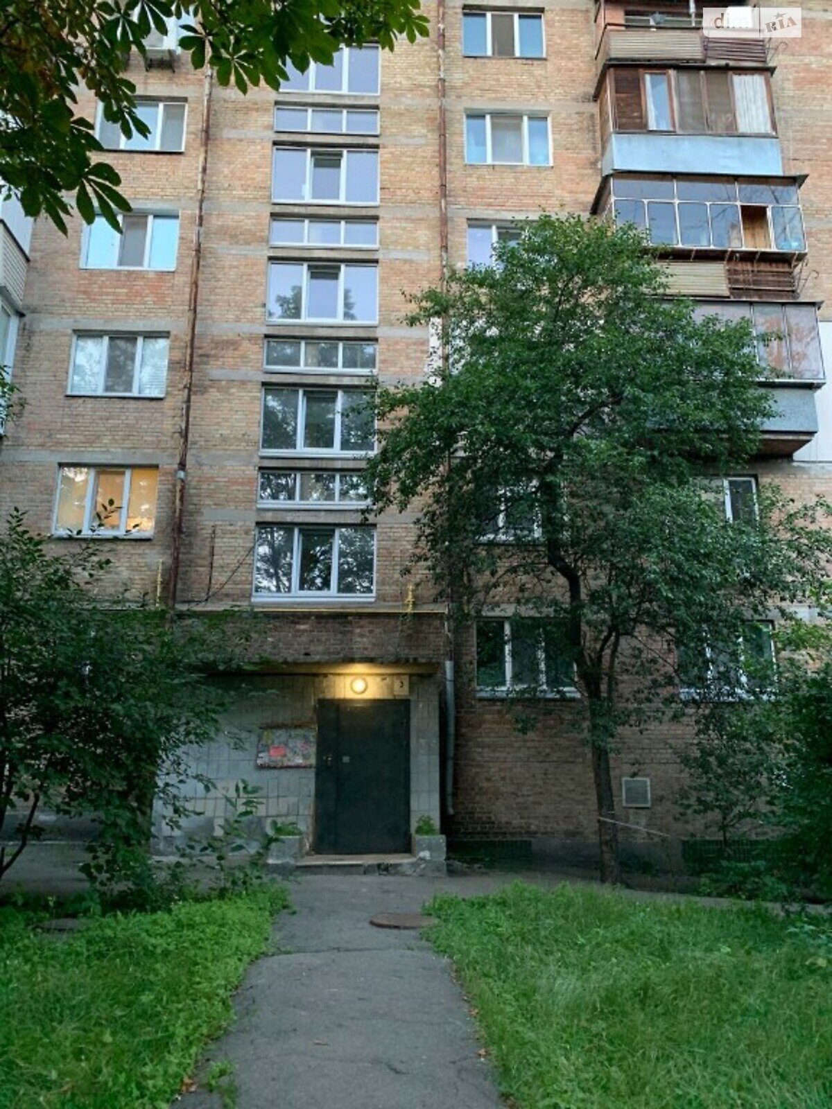Продажа трехкомнатной квартиры в Киеве, на ул. Соломенская 14, район Соломенский фото 1