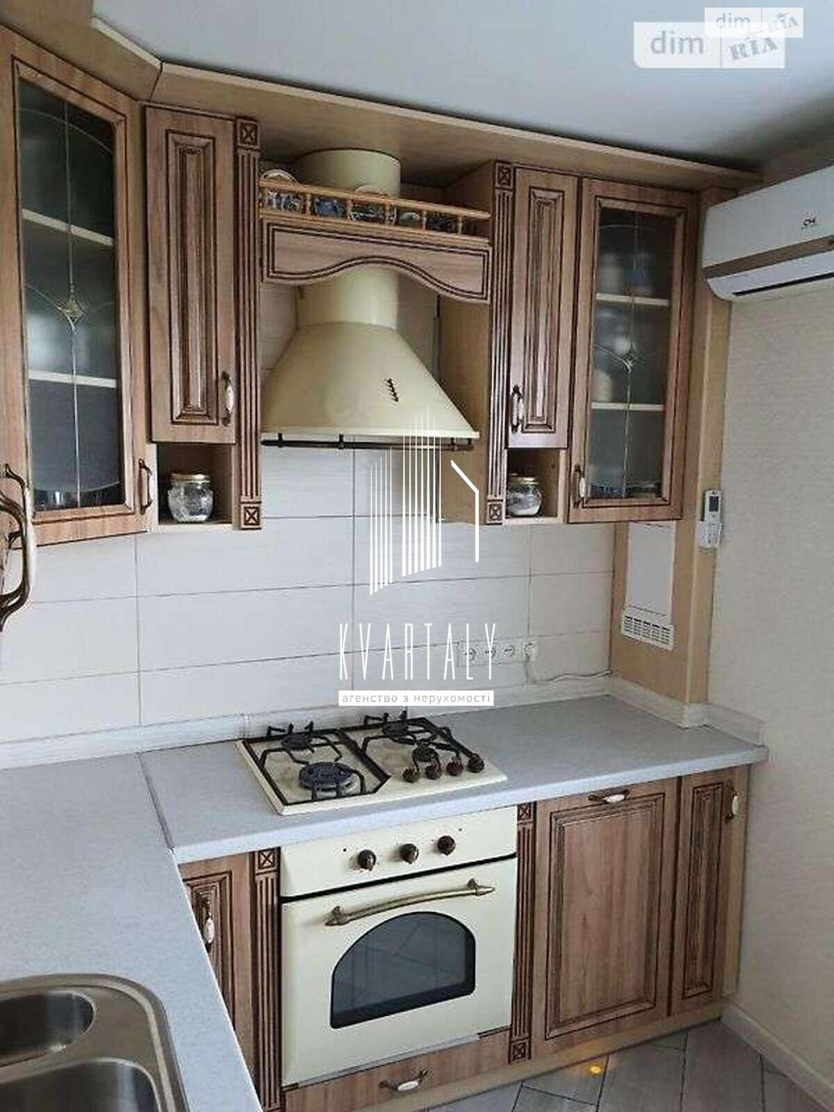 Продаж двокімнатної квартири в Києві, на вул. Симиренка 1Г, район Солом'янський фото 1 Продаж двокімнатної квартири в Києві, на вул. Симиренка 1Г, район Солом'янський фото 1