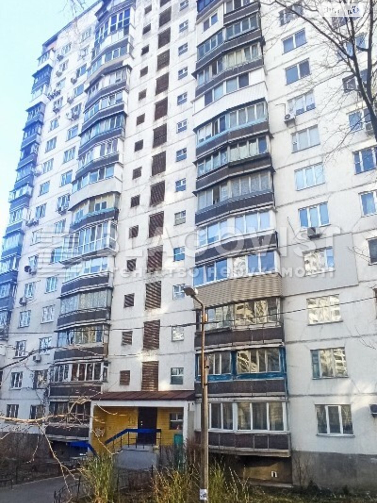 Продажа трехкомнатной квартиры в Киеве, на ул. Стадионная 14, кв. 48, район Соломенский фото 1