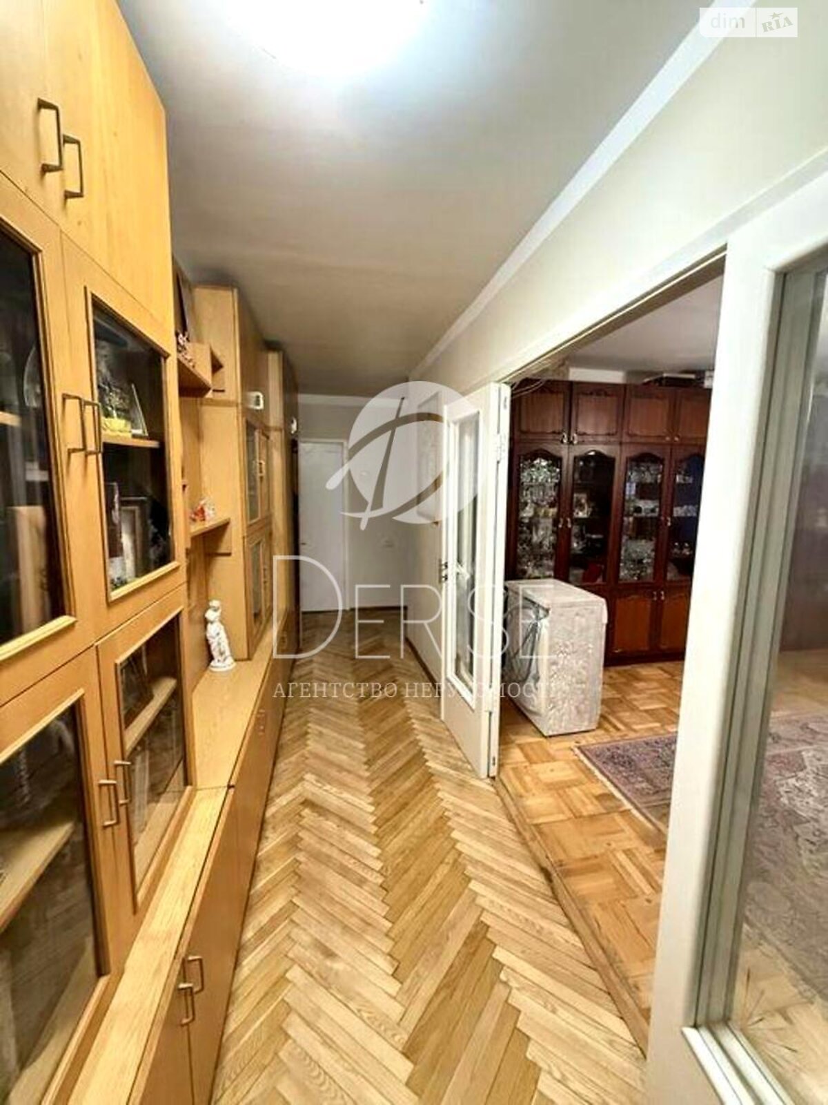 Продажа трехкомнатной квартиры в Киеве, на ул. Стадионная 13, район Соломенский фото 1