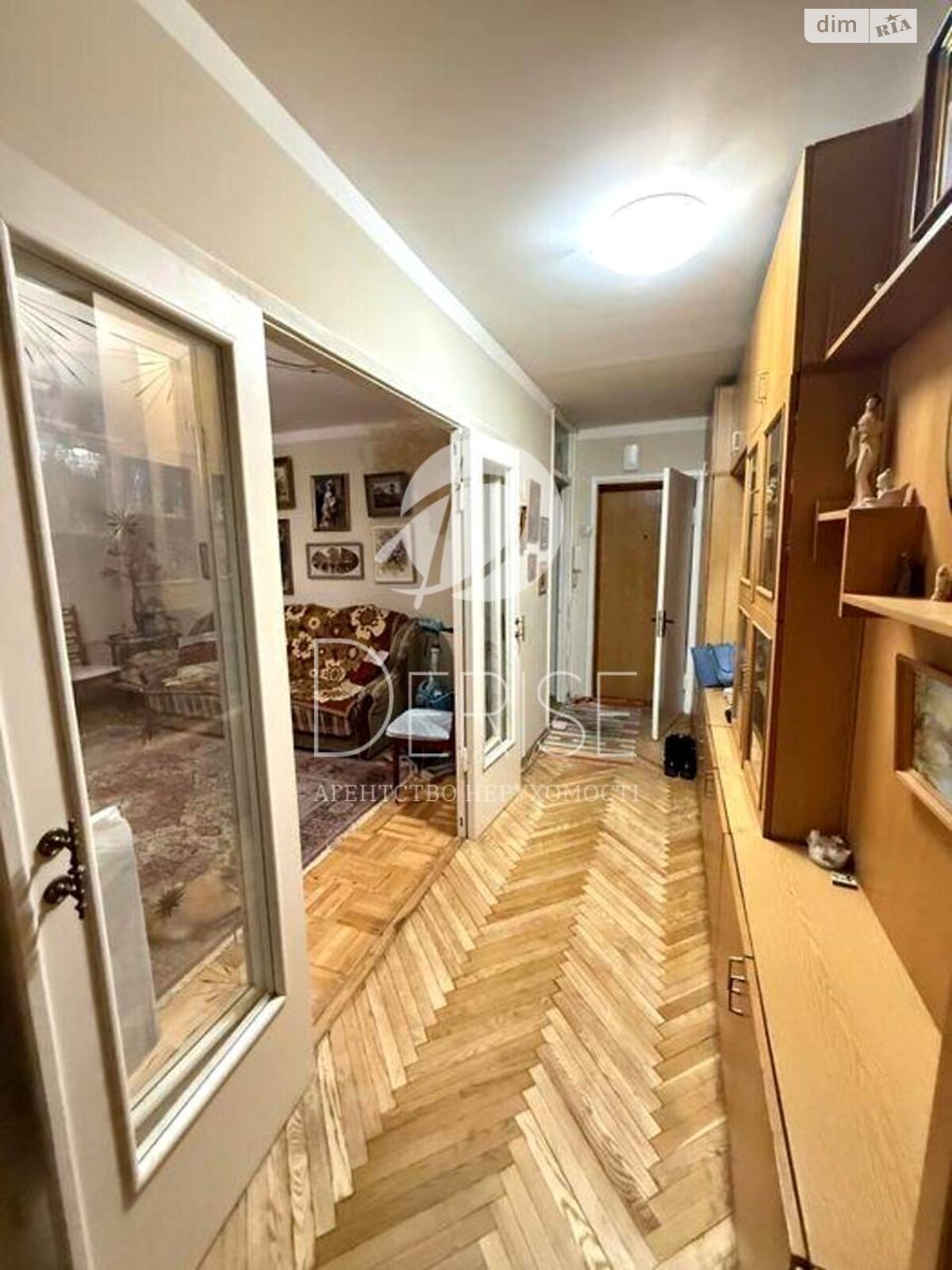 Продажа трехкомнатной квартиры в Киеве, на ул. Стадионная 13, район Соломенский фото 1