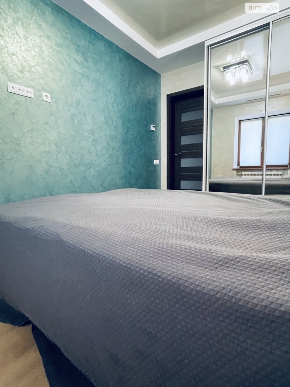 Продажа пятикомнатной квартиры в Киеве, на ул. Тополевая 4-8, район Соломенский фото 1 Продажа пятикомнатной квартиры в Киеве, на ул. Тополевая 4-8, район Соломенский фото 1