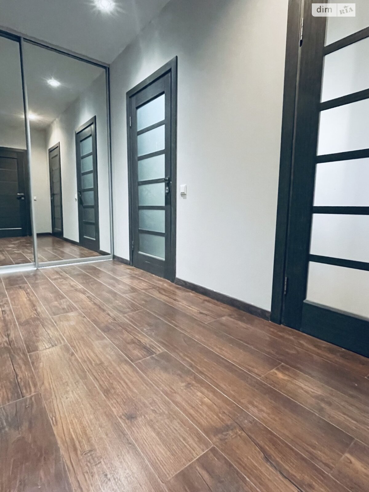 Продаж трикімнатної квартири в Києві, на вул. Тополева 4-8, район Солом'янський фото 1 Продаж трикімнатної квартири в Києві, на вул. Тополева 4-8, район Солом'янський фото 1