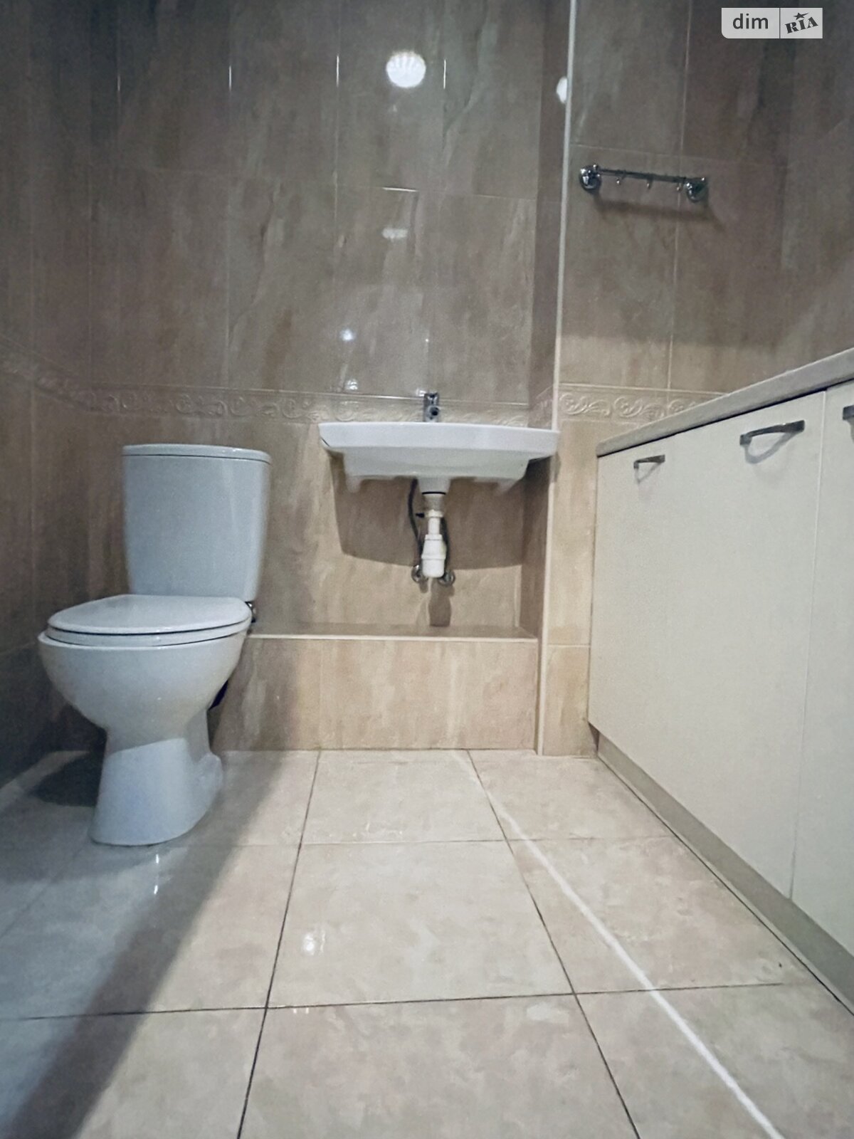Продаж трикімнатної квартири в Києві, на вул. Тополева 4-8, район Солом'янський фото 1 Продаж трикімнатної квартири в Києві, на вул. Тополева 4-8, район Солом'янський фото 1
