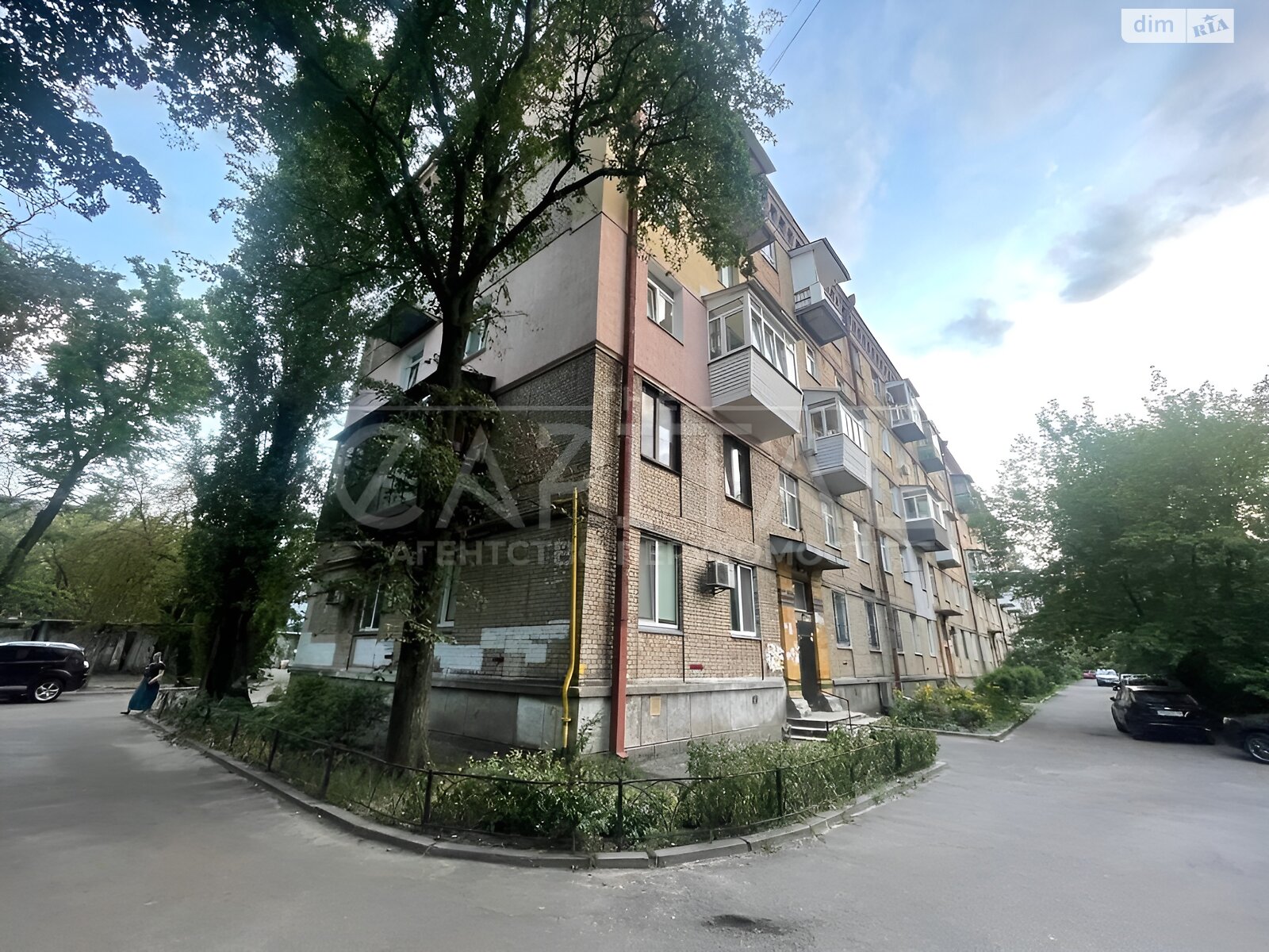 Продажа трехкомнатной квартиры в Киеве, на ул. Уманская 47, район Соломенский фото 1