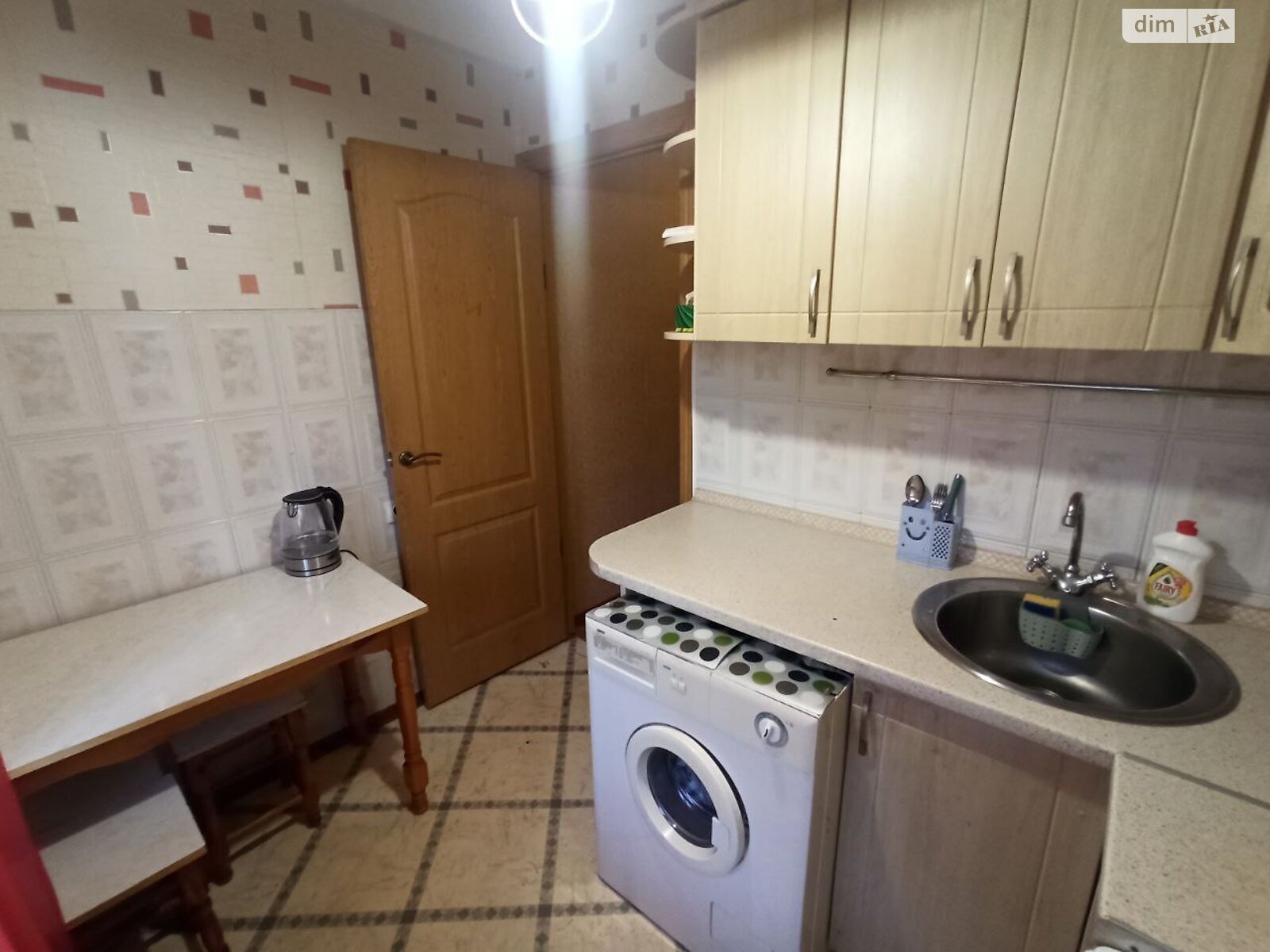Продаж однокімнатної квартири в Києві, на вул. Ушинського 26, район Солом'янський фото 1 Продаж однокімнатної квартири в Києві, на вул. Ушинського 26, район Солом'янський фото 1