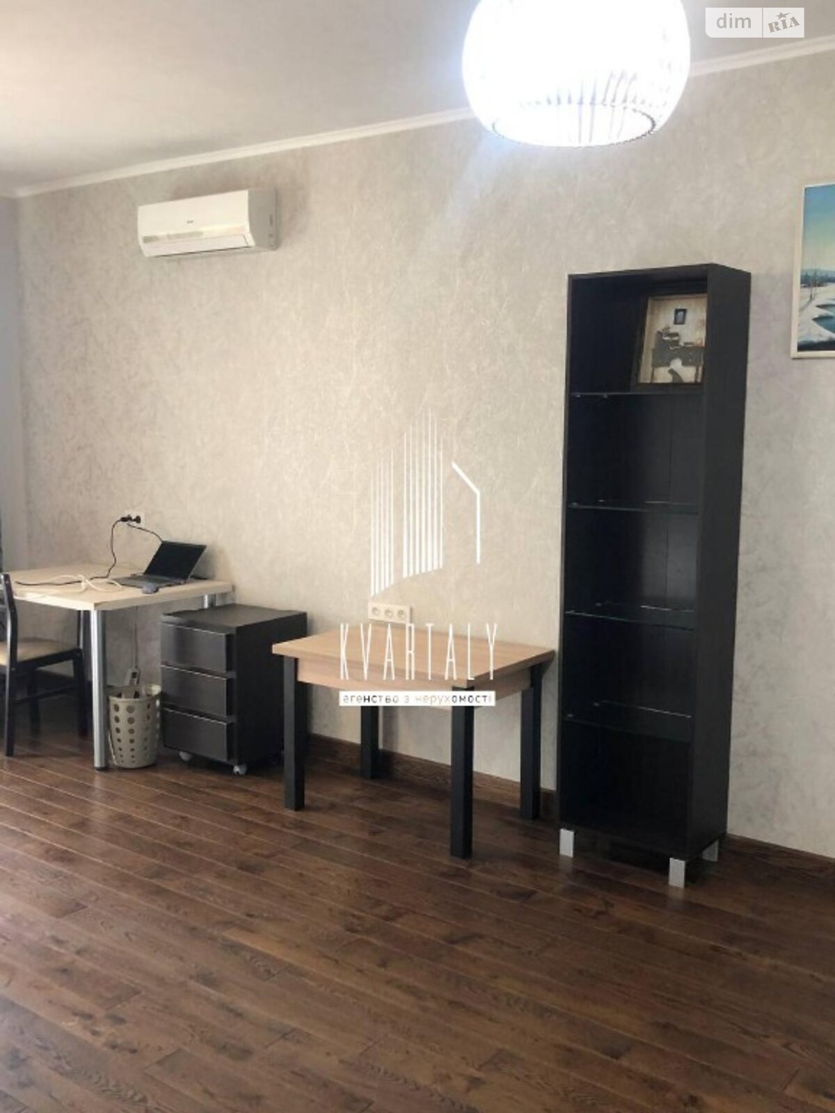 Продаж однокімнатної квартири в Києві, на вул. Ушинського 14Б, район Солом'янський фото 1 Продаж однокімнатної квартири в Києві, на вул. Ушинського 14Б, район Солом'янський фото 1