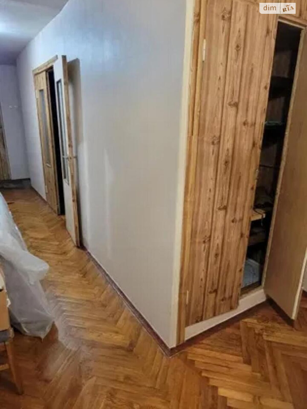 Продажа трехкомнатной квартиры в Киеве, на ул. Ушинского 27, район Соломенский фото 1 Продажа трехкомнатной квартиры в Киеве, на ул. Ушинского 27, район Соломенский фото 1