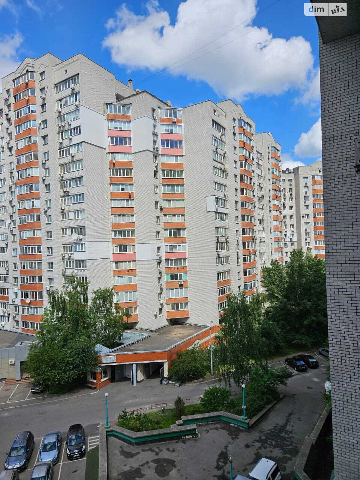 Продаж трикімнатної квартири в Києві, на просп. Валерія Лобановського 11/13, район Солом'янський фото 1 Продаж трикімнатної квартири в Києві, на просп. Валерія Лобановського 11/13, район Солом'янський фото 1