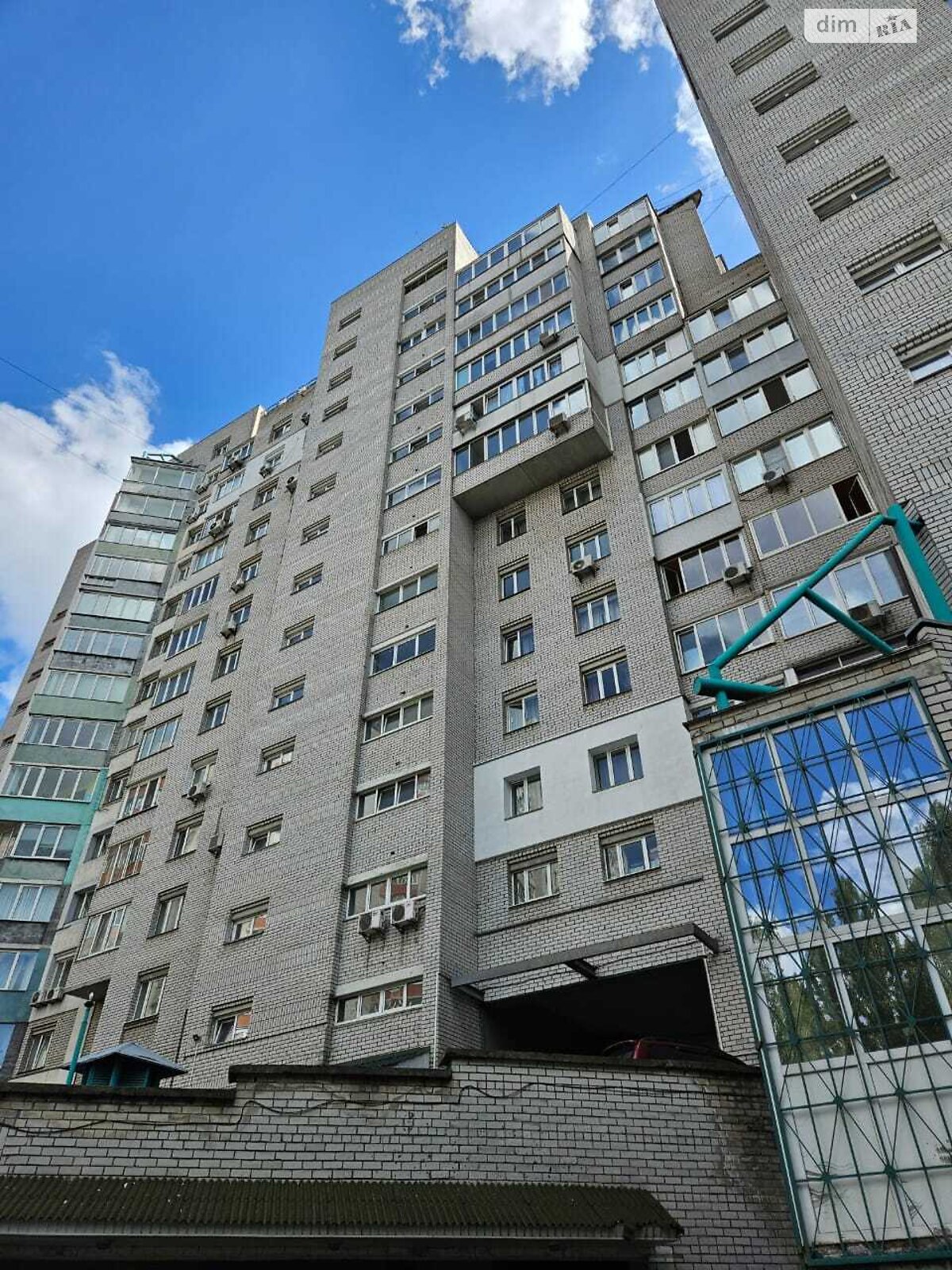 Продаж трикімнатної квартири в Києві, на просп. Валерія Лобановського 11/13, район Солом'янський фото 1 Продаж трикімнатної квартири в Києві, на просп. Валерія Лобановського 11/13, район Солом'янський фото 1