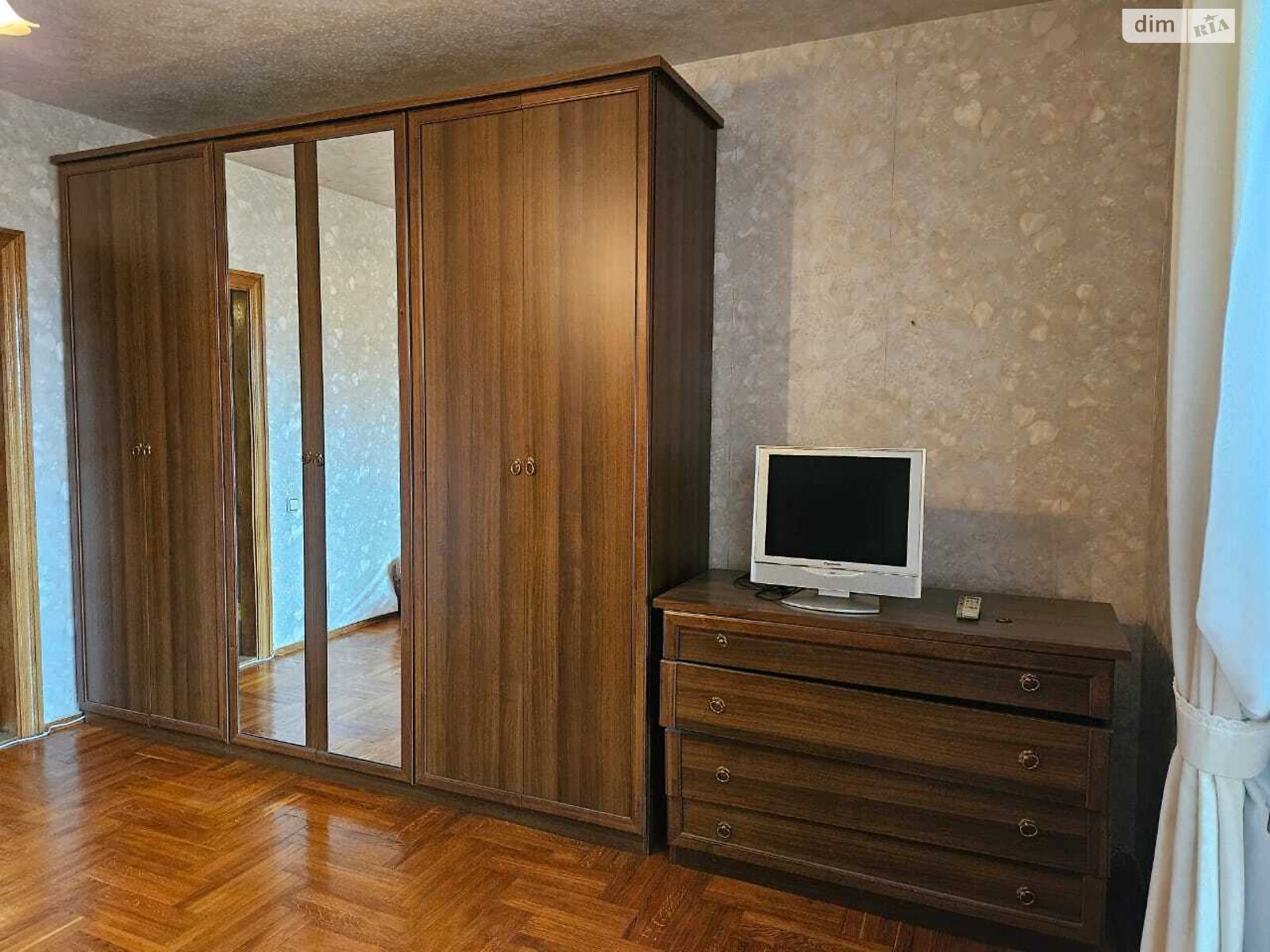 Продаж трикімнатної квартири в Києві, на просп. Валерія Лобановського 11/13, район Солом'янський фото 1 Продаж трикімнатної квартири в Києві, на просп. Валерія Лобановського 11/13, район Солом'янський фото 1